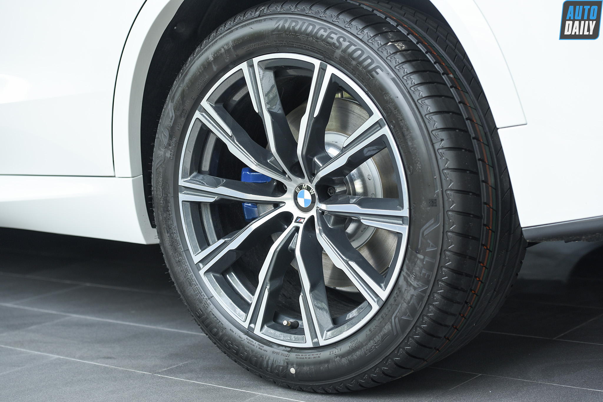Chi tiết BMW X5 M-Sport giá 4,5 tỷ đồng tại Việt Nam x24.jpg