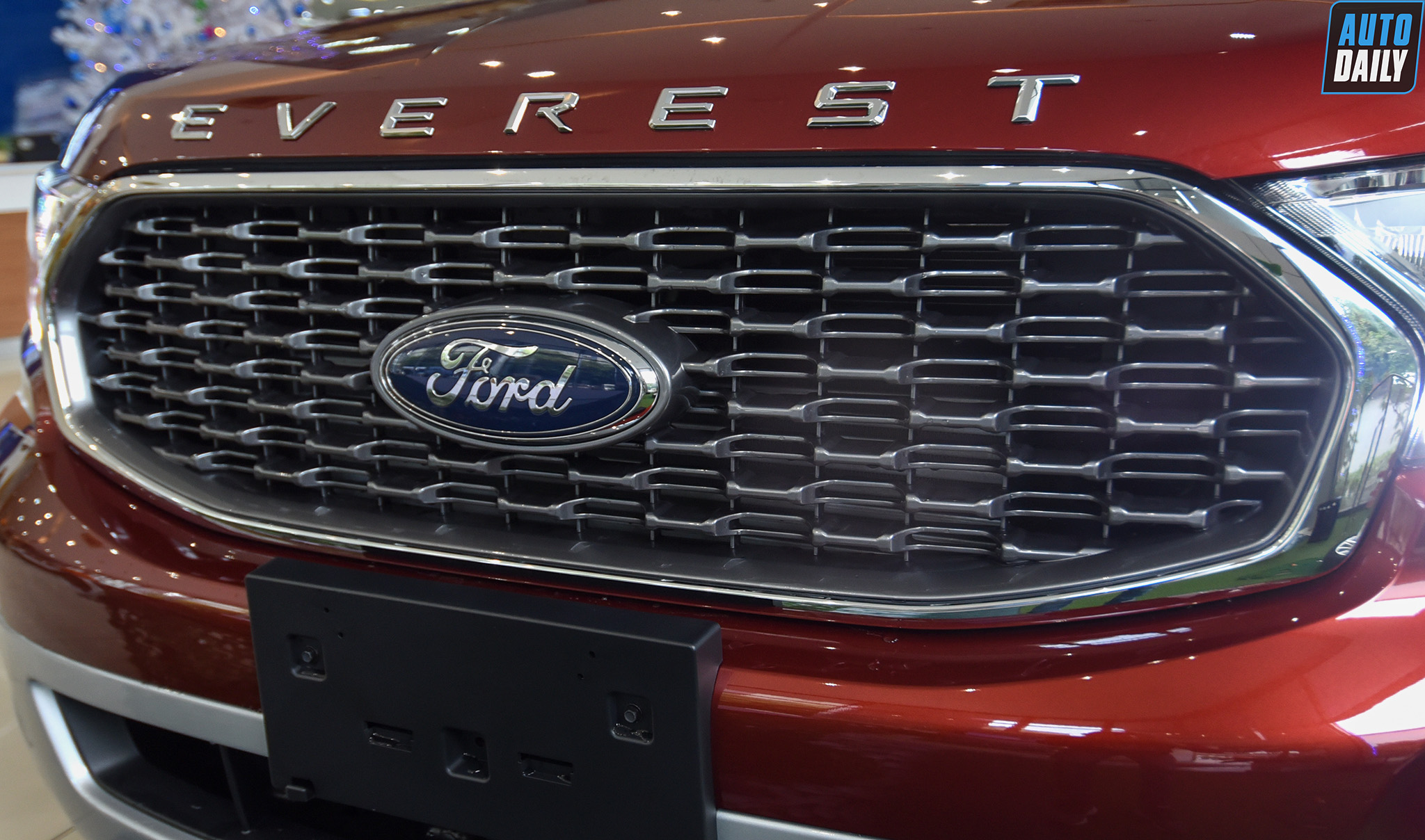 Ảnh chi tiết Ford Everest 2021 giá từ 999 triệu đồng tại Việt Nam 13.jpg