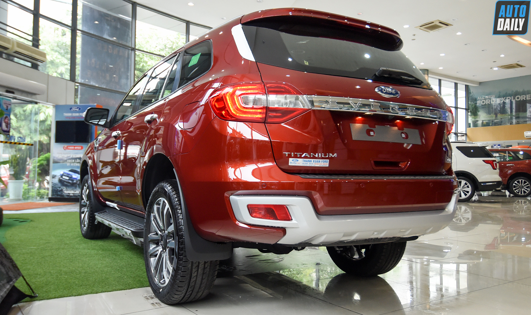 Ảnh chi tiết Ford Everest 2021 giá từ 999 triệu đồng tại Việt Nam 21.jpg