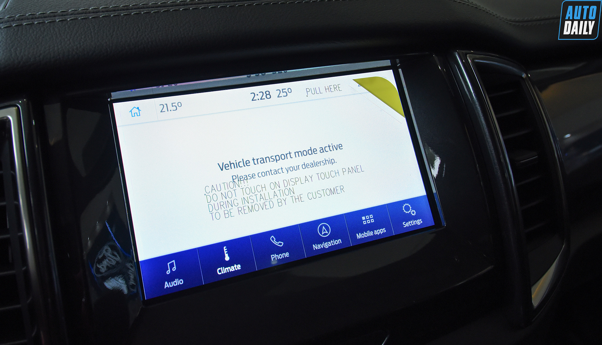 Ảnh chi tiết Ford Everest 2021 giá từ 999 triệu đồng tại Việt Nam 31.jpg