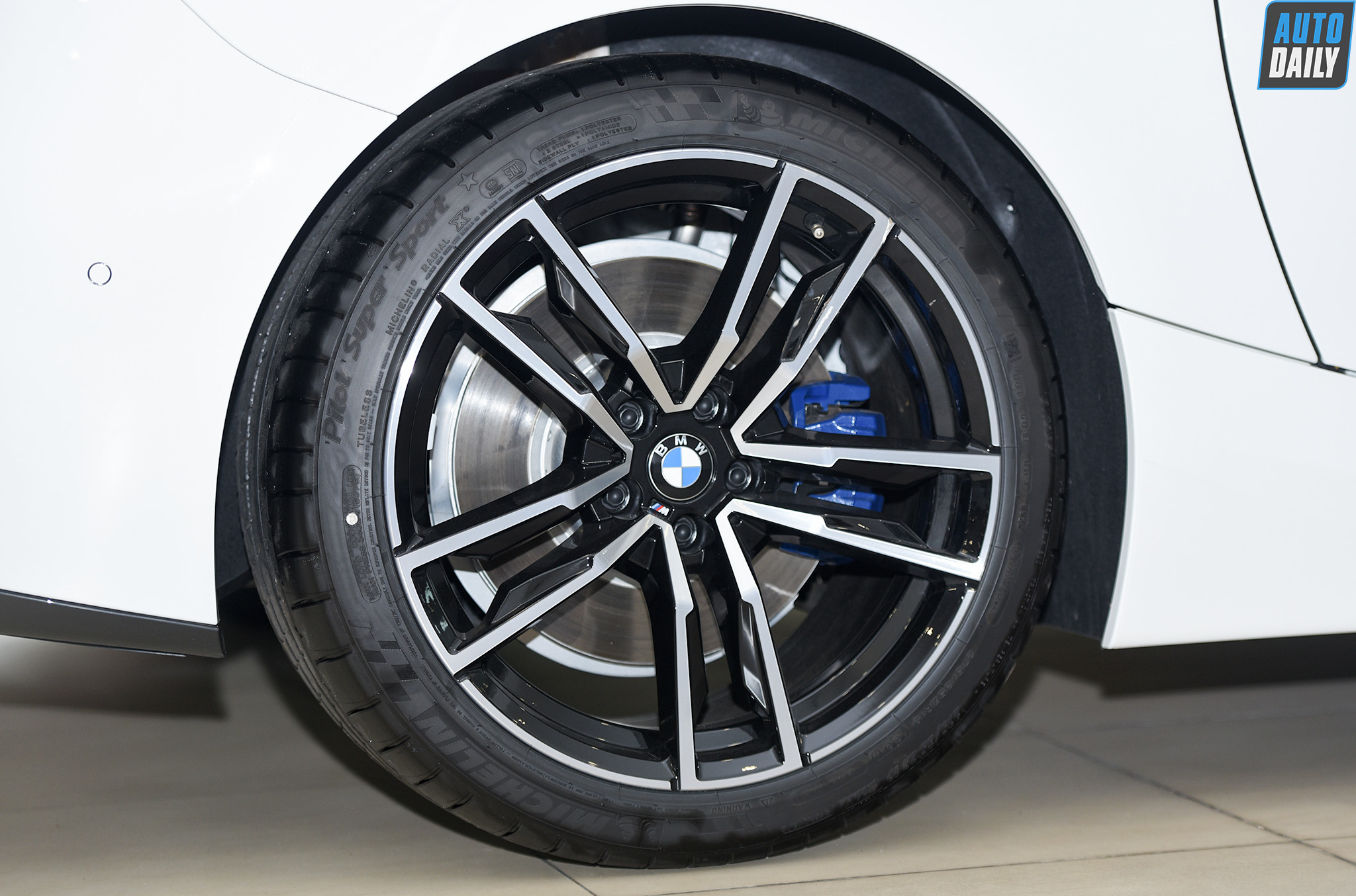 Cận cảnh BMW Z4 hoàn toàn mới tại Việt Nam: Xe mui trần thể thao 2 chỗ đầy thú vị bmw-z4-2021-011.jpg