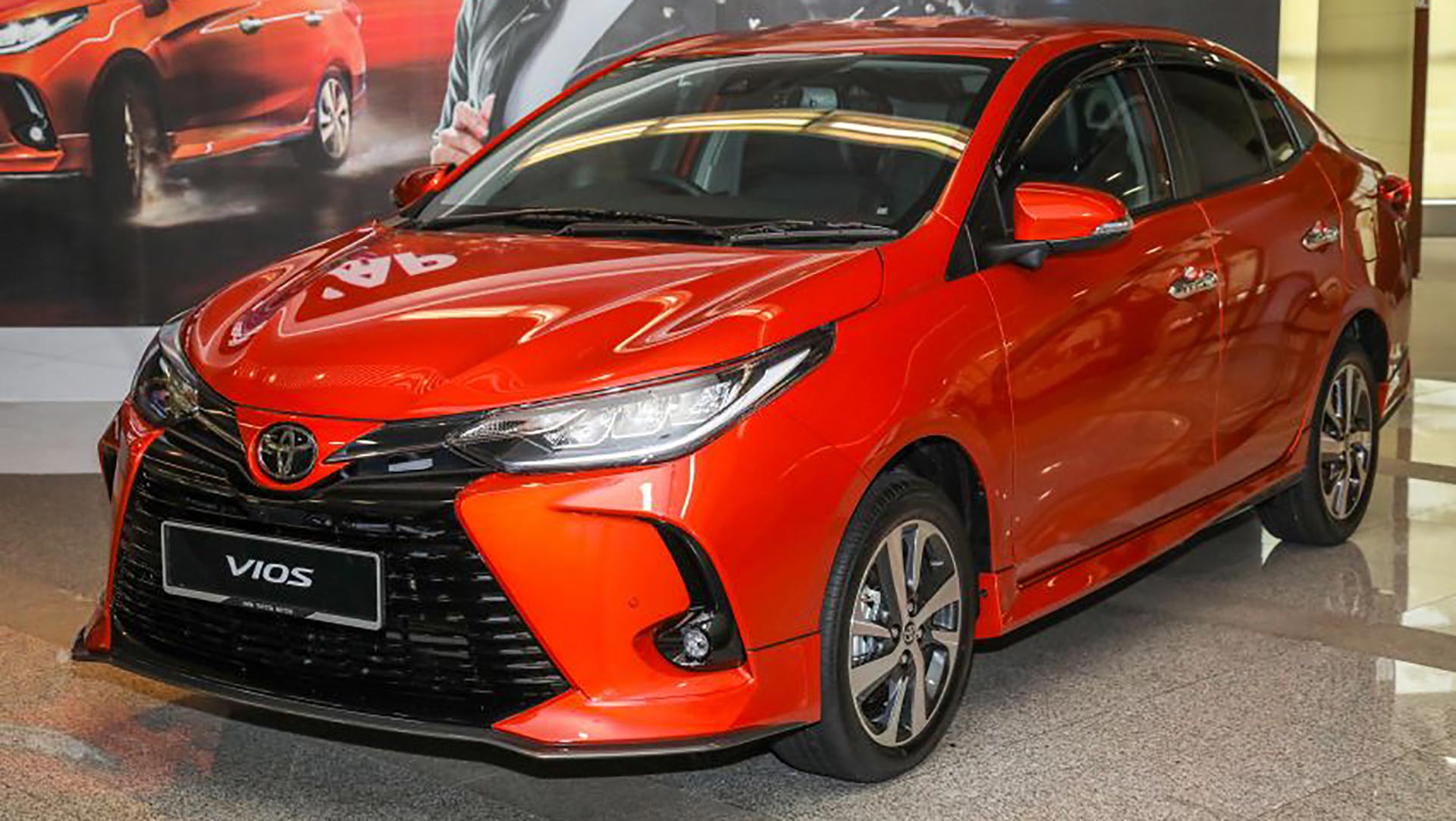 Toyota Vios 2021 ra mắt tại Malaysia, giá từ 18.440 USD