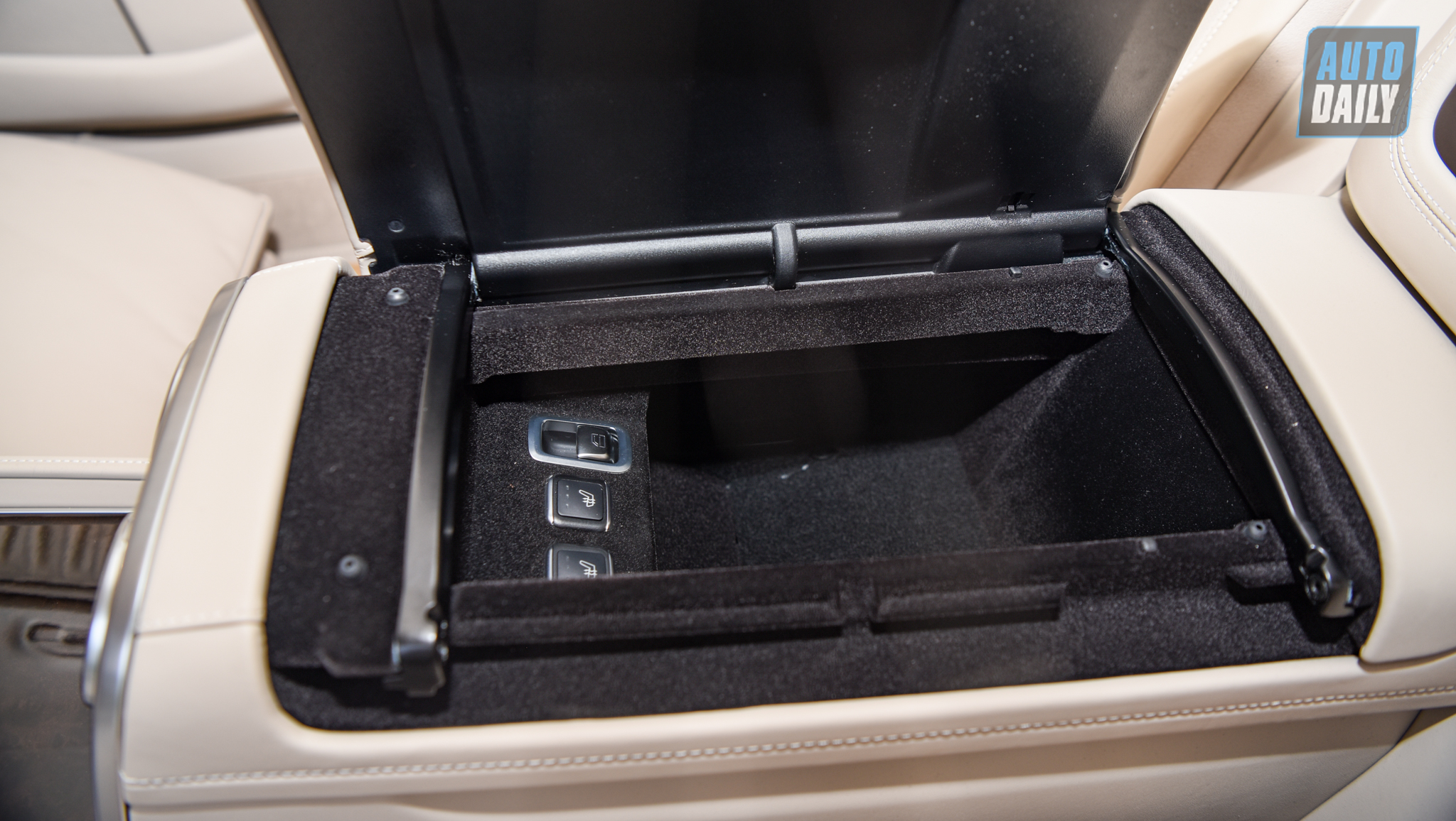 Ảnh chi tiết Mercedes-Maybach S650 Pullman 2020 đầu tiên tại Việt Nam dsc-0876.jpg