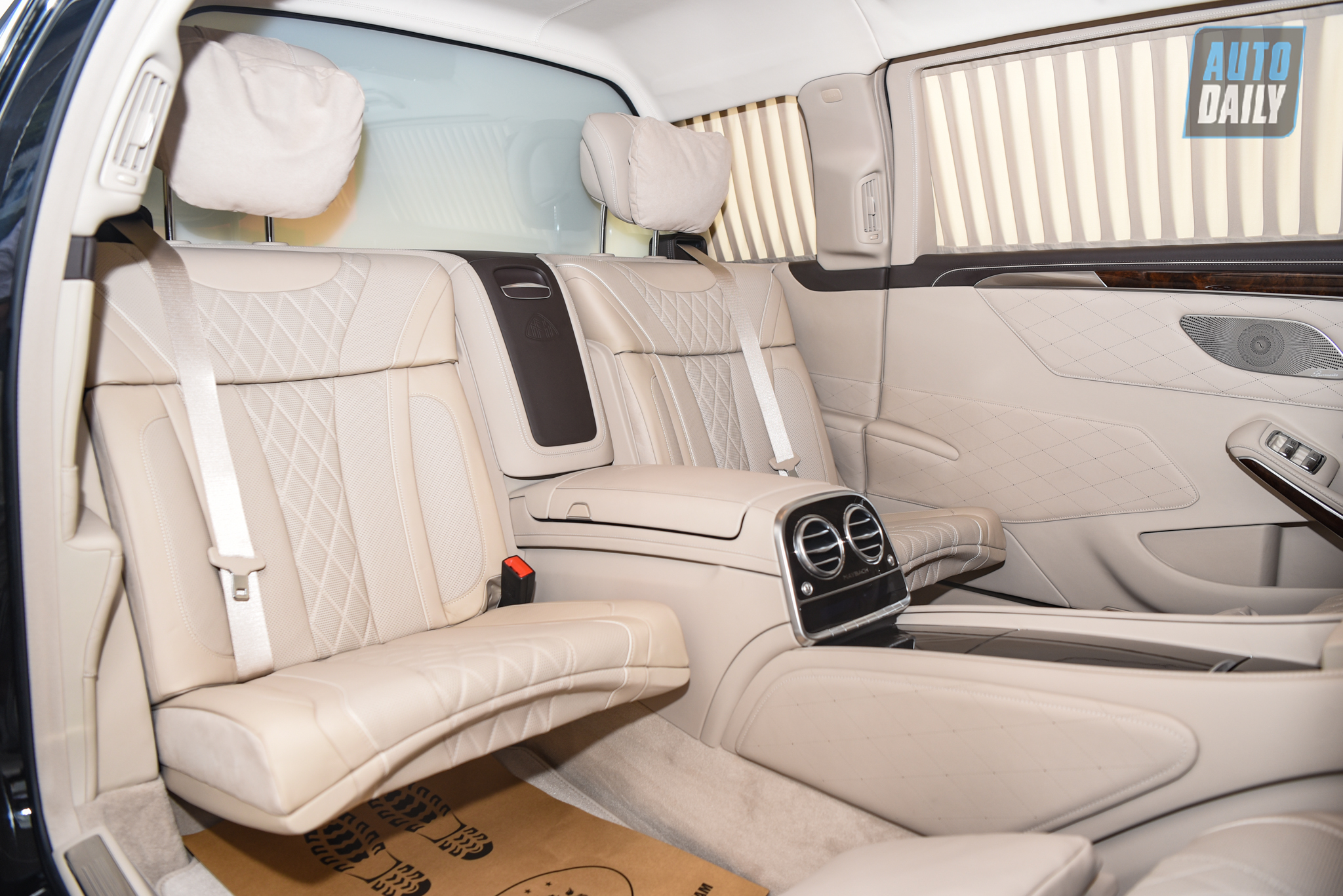 Ảnh chi tiết Mercedes-Maybach S650 Pullman 2020 đầu tiên tại Việt Nam dsc-0887.jpg