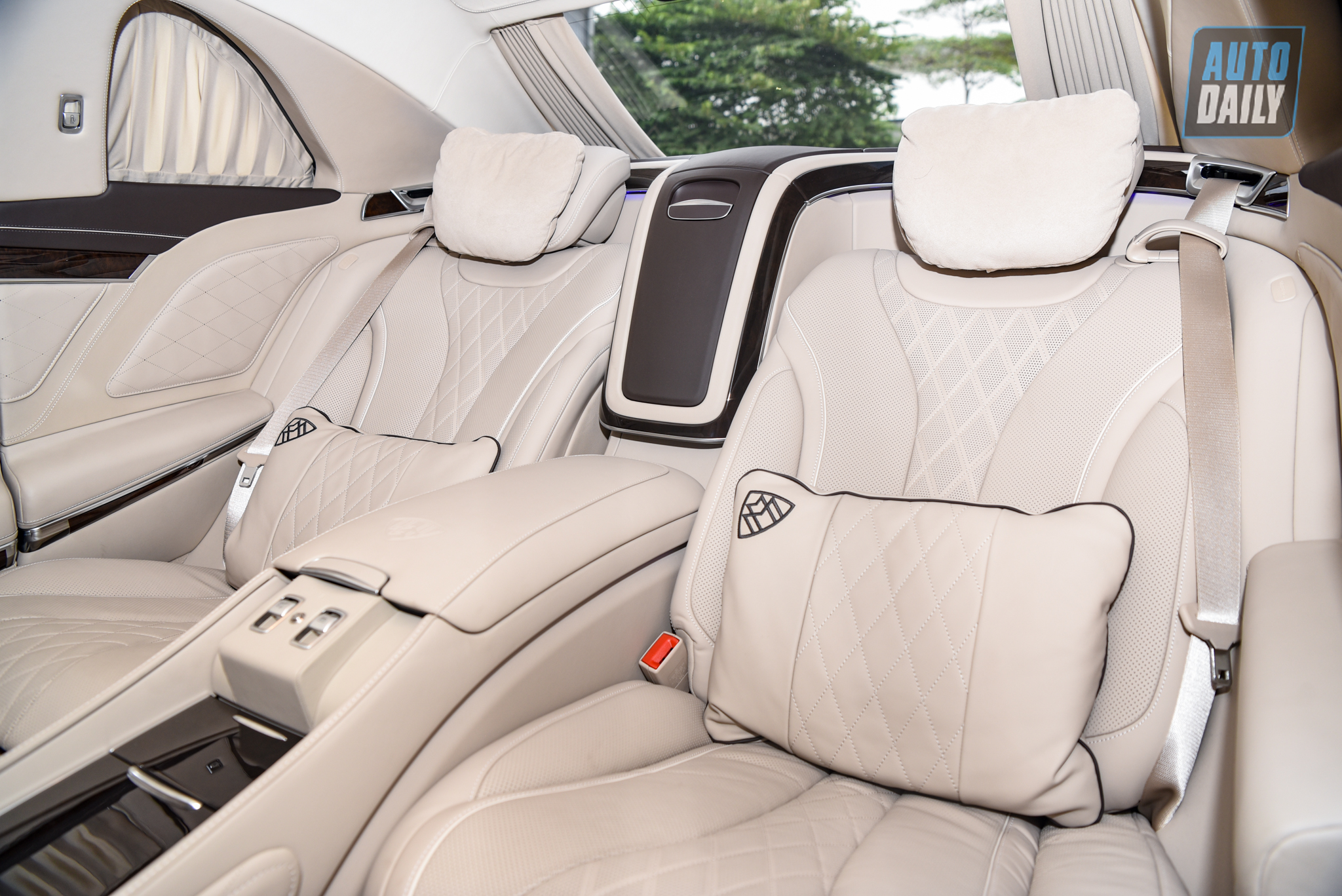 Ảnh chi tiết Mercedes-Maybach S650 Pullman 2020 đầu tiên tại Việt Nam dsc-0899.jpg