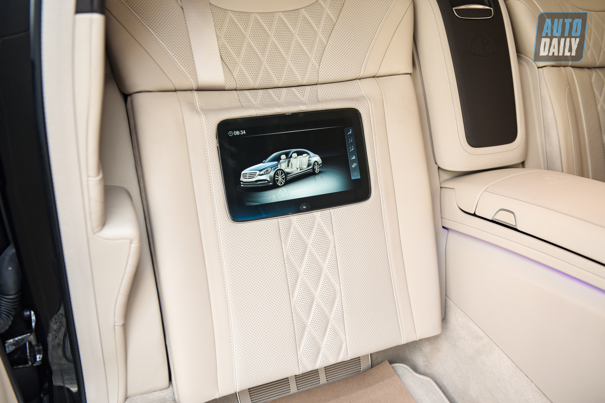 Ảnh chi tiết Mercedes-Maybach S650 Pullman 2020 đầu tiên tại Việt Nam dsc-0924.jpg