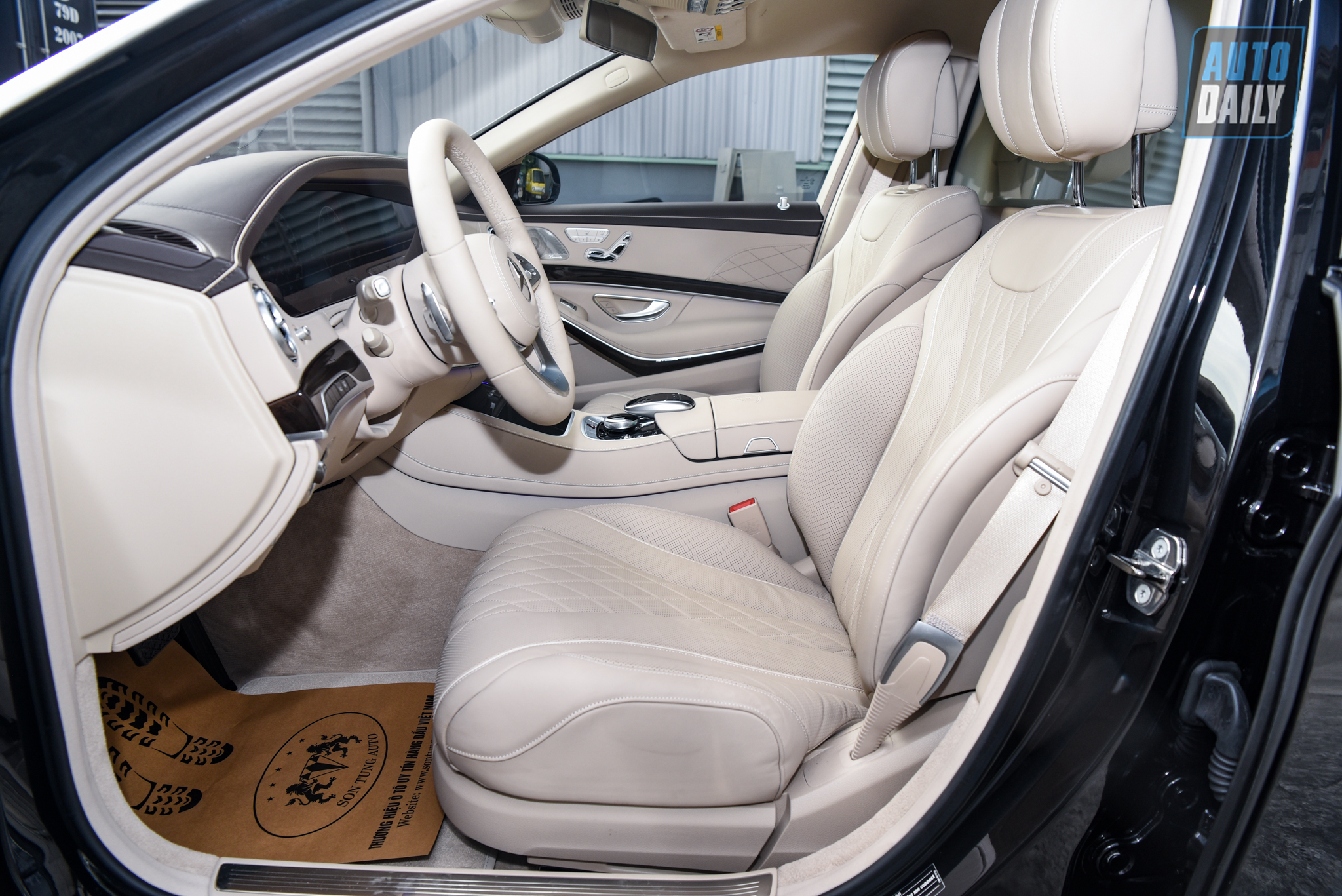 Ảnh chi tiết Mercedes-Maybach S650 Pullman 2020 đầu tiên tại Việt Nam dsc-0944.jpg