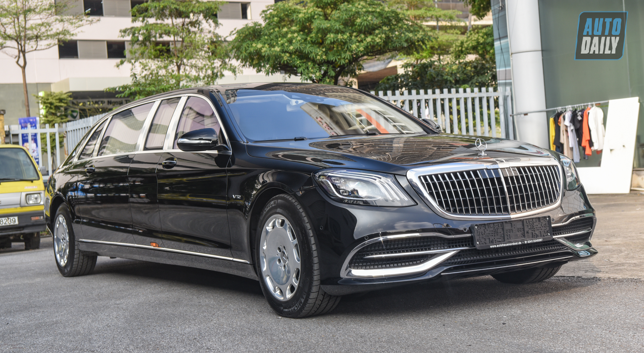 Limousine siêu sang cho 'Chủ tịch' Mercedes-Maybach S650 Pullman đẳng cấp cỡ nào? dsc-0975.jpg