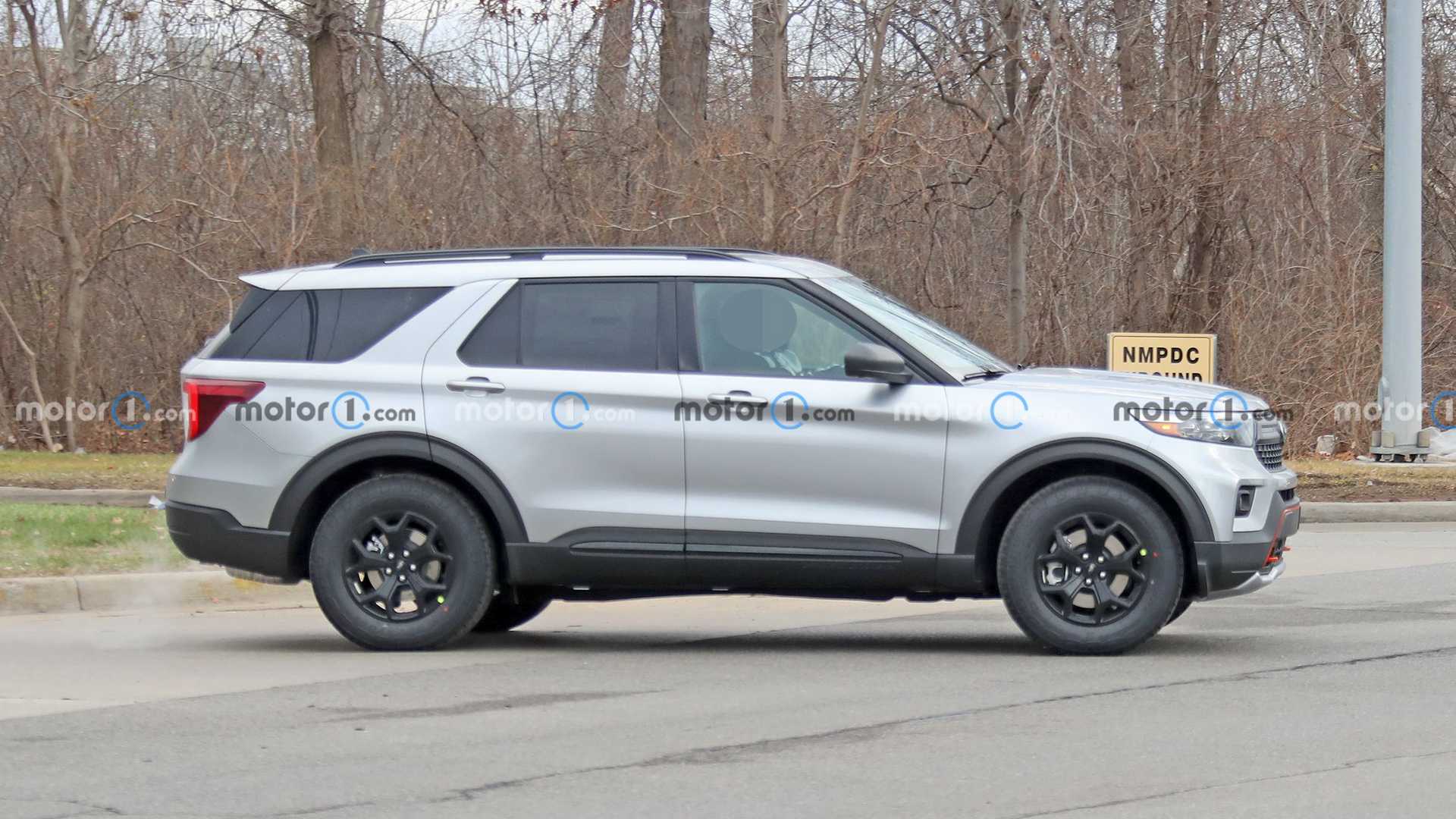 Ford Explorer Timberline 2022 lộ diện: SUV hầm hố cho người mê off-road 2022-ford-explorer-timberline-side-1.jpg