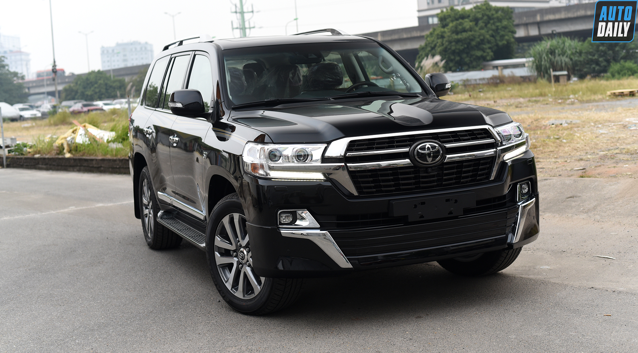 Ảnh chi tiết Toyota Land Cruiser VXS V8 5.7L 2021 tại Việt Nam dsc-2154-copy.jpg