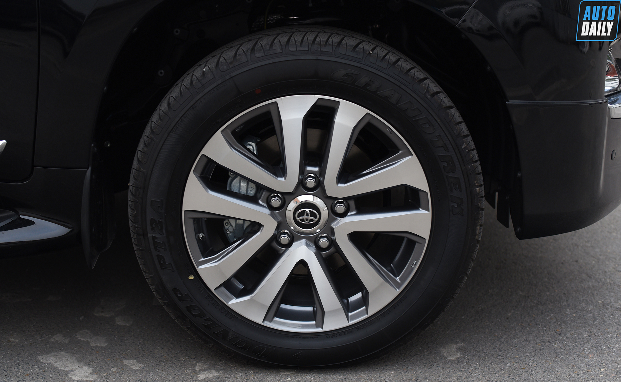 Ảnh chi tiết Toyota Land Cruiser VXS V8 5.7L 2021 tại Việt Nam dsc-2198-copy.jpg