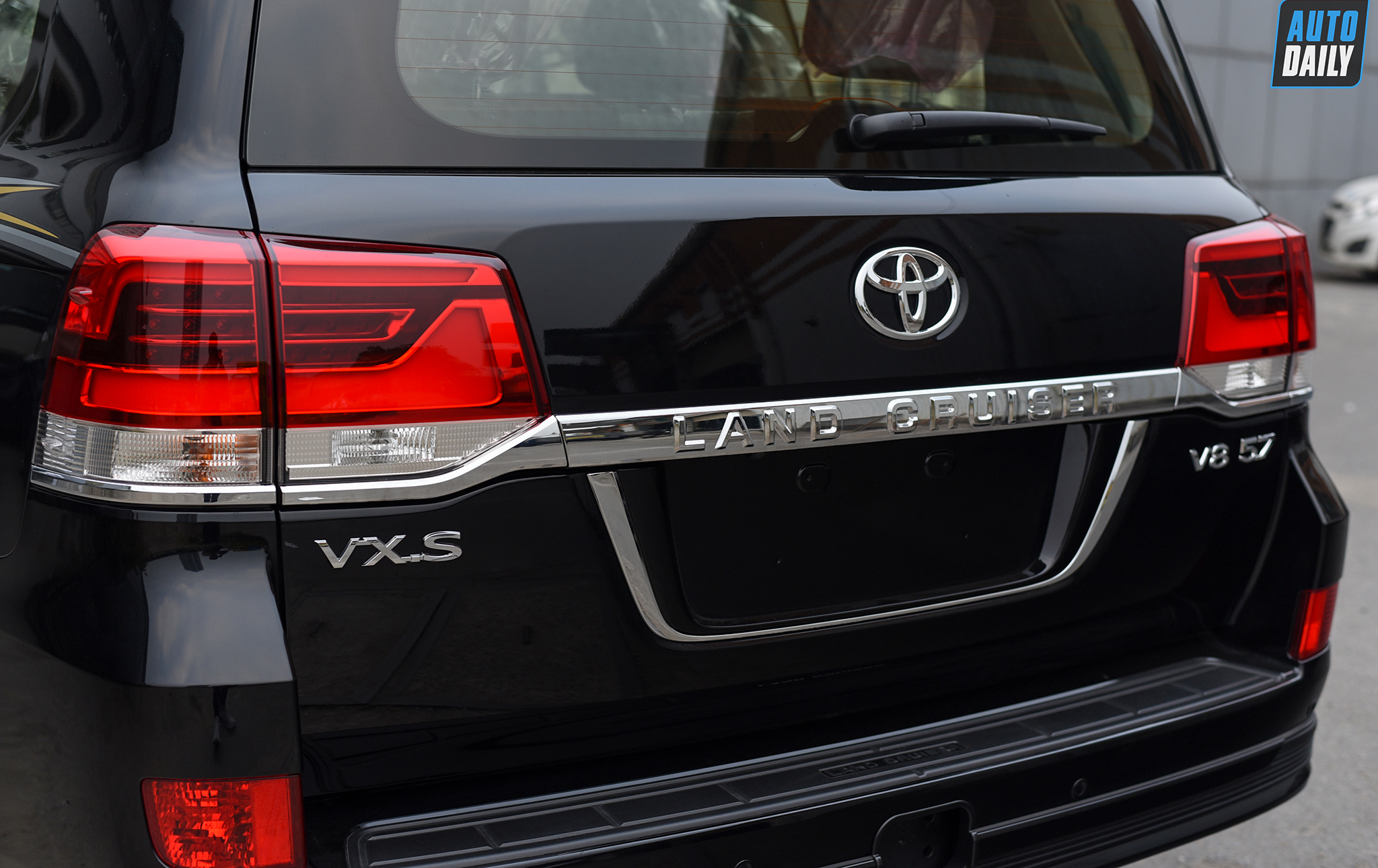 Ảnh chi tiết Toyota Land Cruiser VXS V8 5.7L 2021 tại Việt Nam dsc-2206-copy.jpg