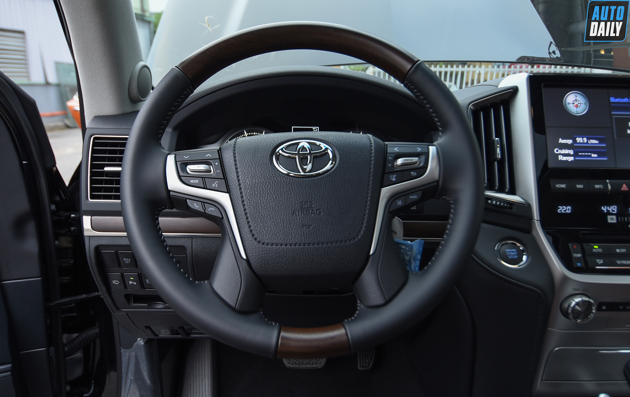 Ảnh chi tiết Toyota Land Cruiser VXS V8 5.7L 2021 tại Việt Nam dsc-2249-copy.jpg