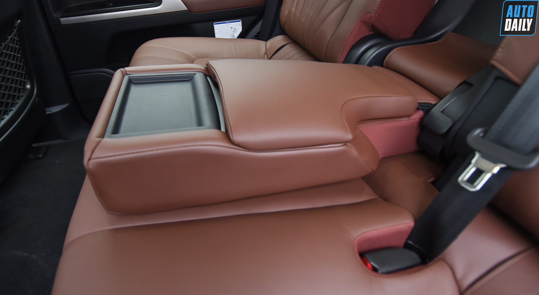 Ảnh chi tiết Toyota Land Cruiser VXS V8 5.7L 2021 tại Việt Nam dsc-2301-copy.jpg