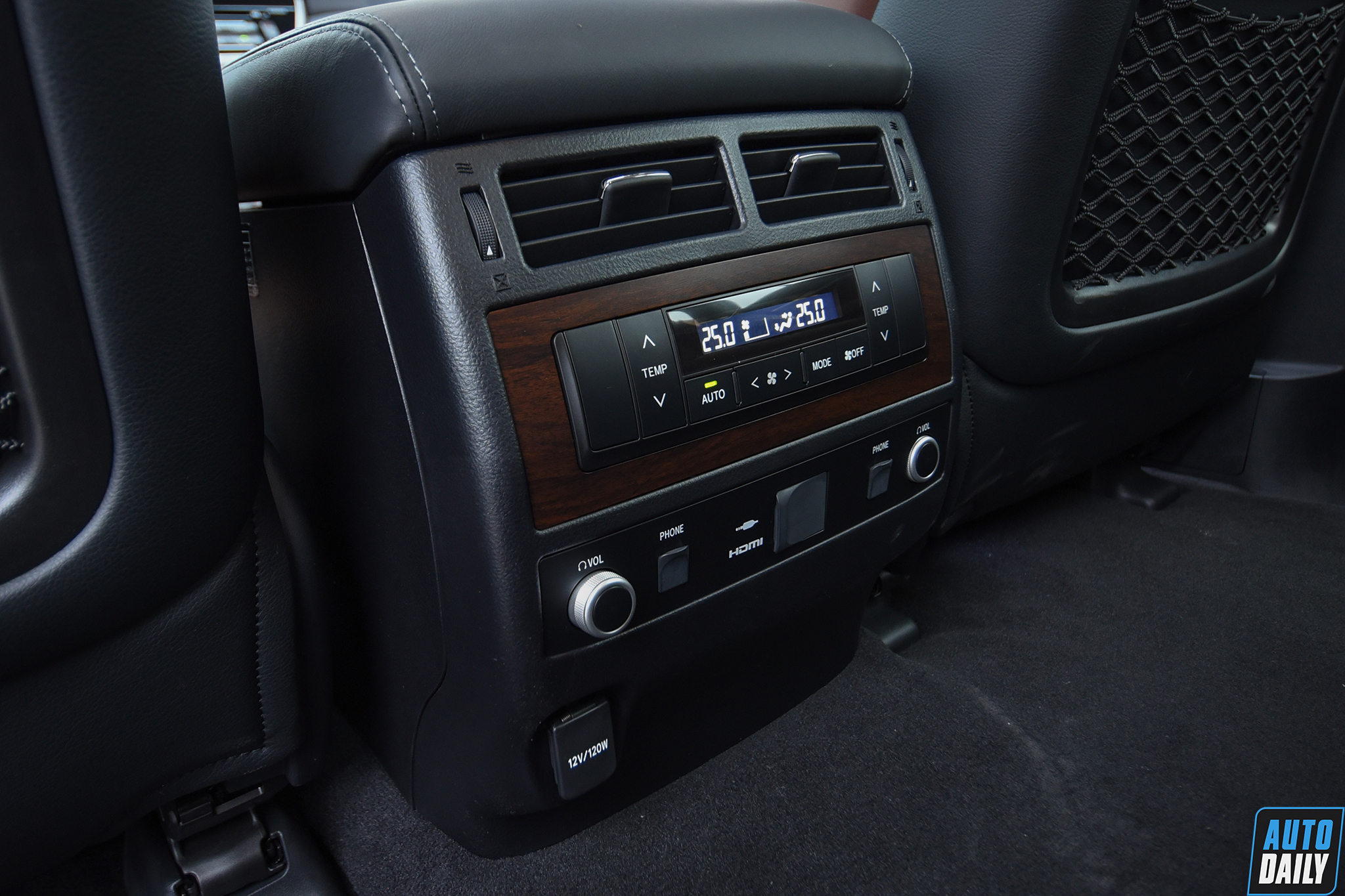 Ảnh chi tiết Toyota Land Cruiser VXS V8 5.7L 2021 tại Việt Nam dsc-2303-copy.jpg