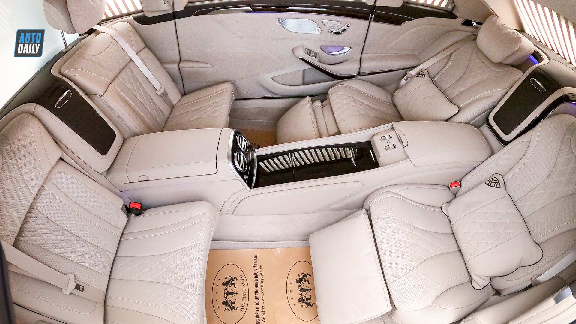 Mercedes Maybach S650 Pullman Interior
