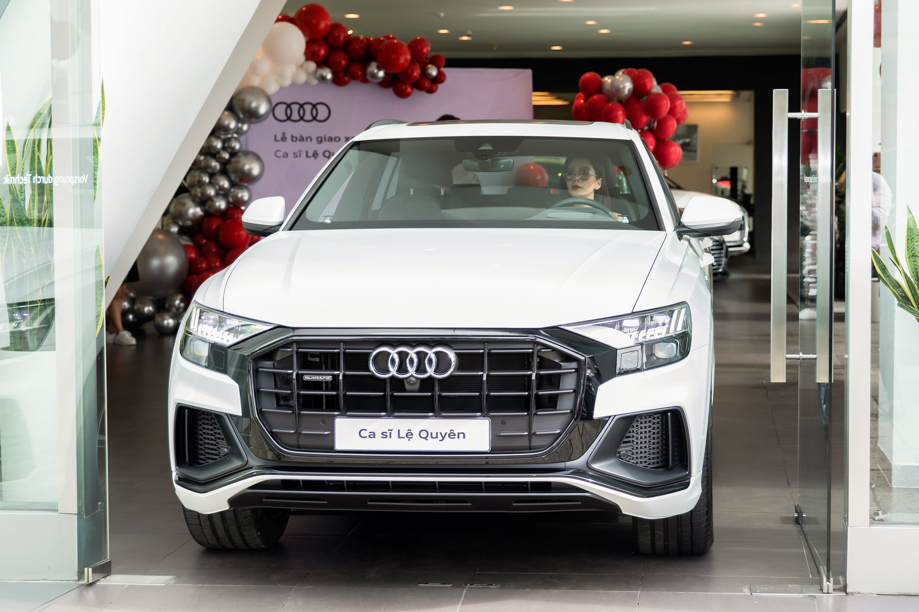Ca sĩ Lệ Quyên tậu Audi Q8 chính hãng tại Việt Nam audi-q8-4.jpg