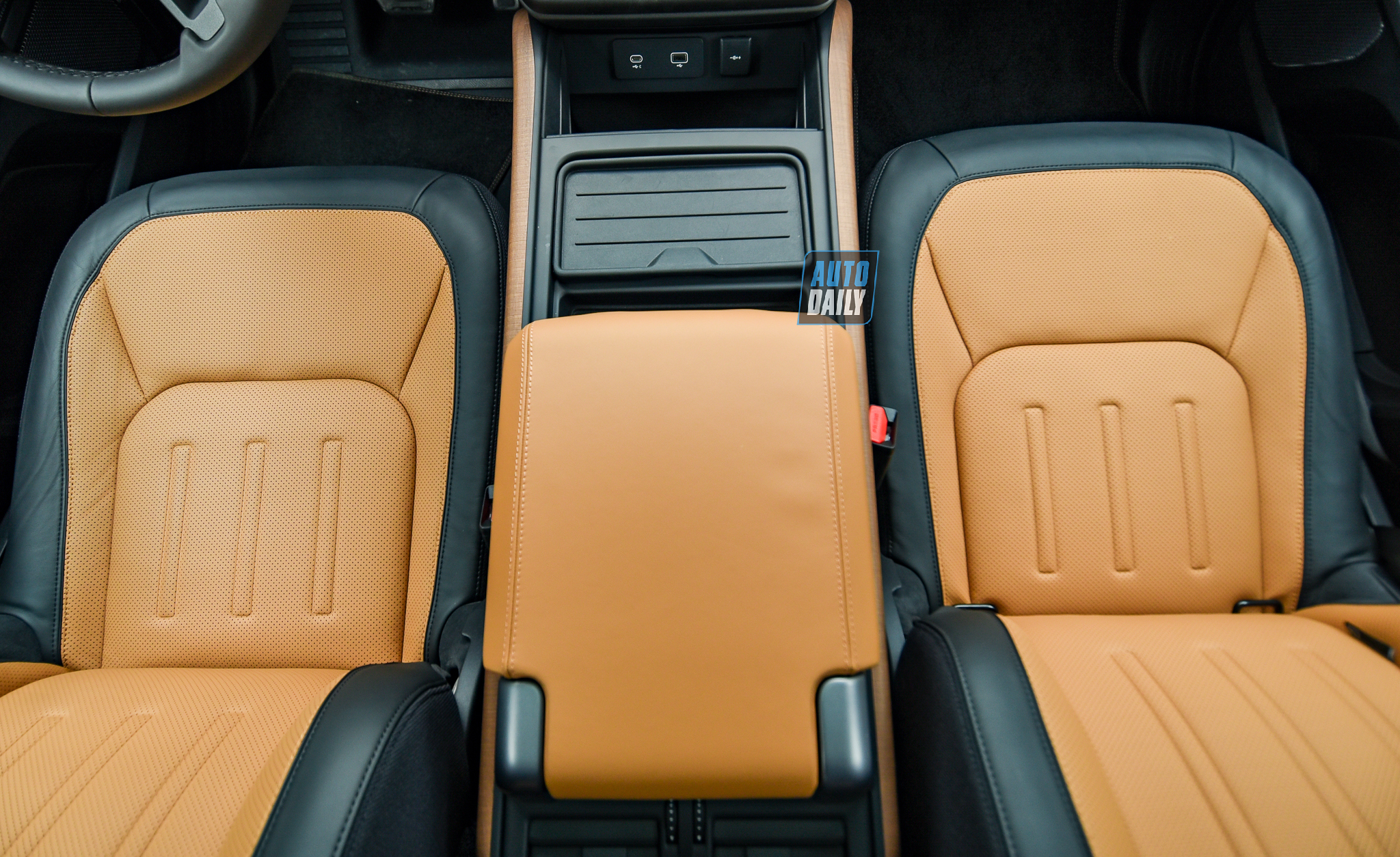 Ảnh chi tiết Land Rover Defender 110 X giá từ 6,31 tỷ tại Việt Nam 11.jpg