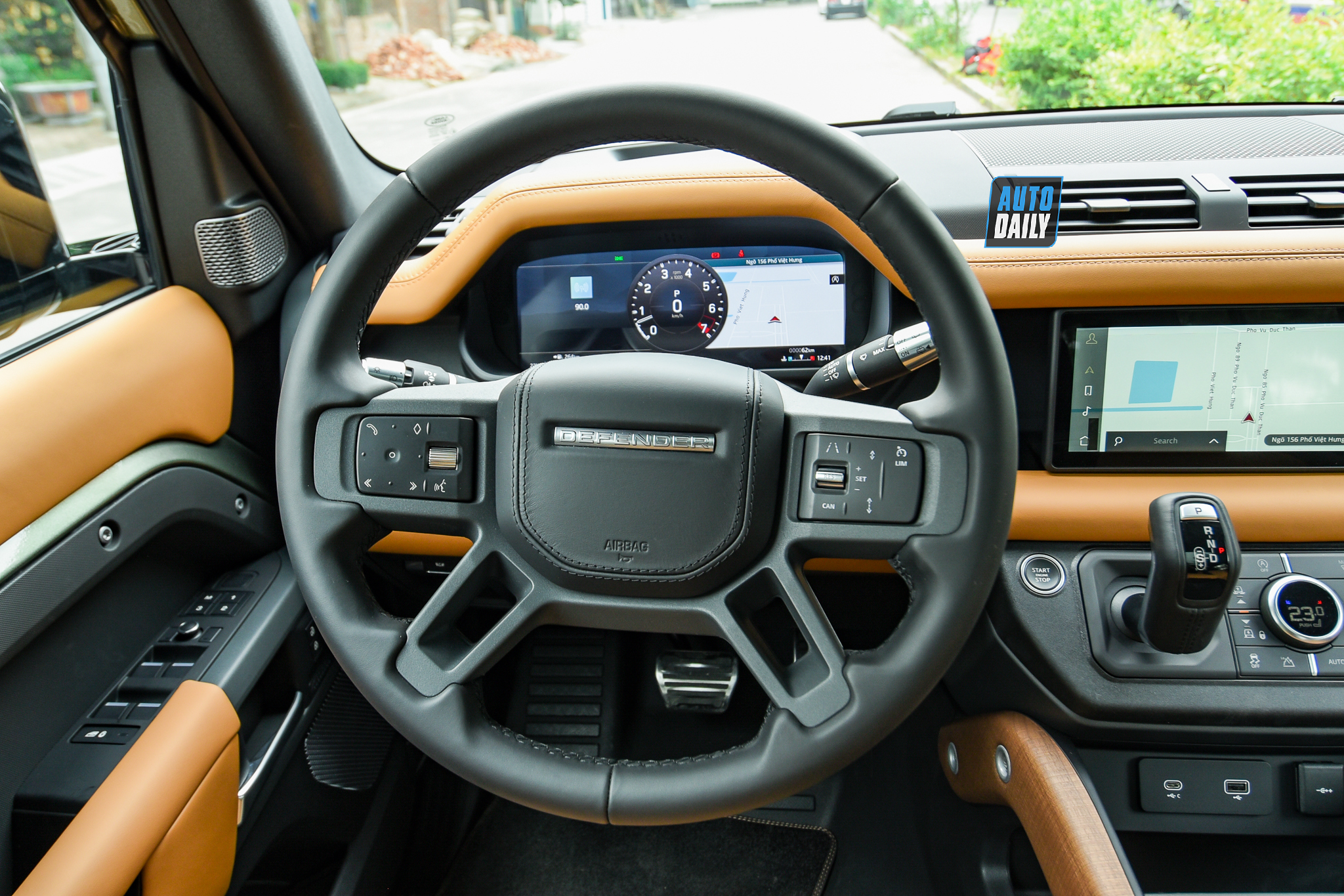 Ảnh chi tiết Land Rover Defender 110 X giá từ 6,31 tỷ tại Việt Nam 15.jpg