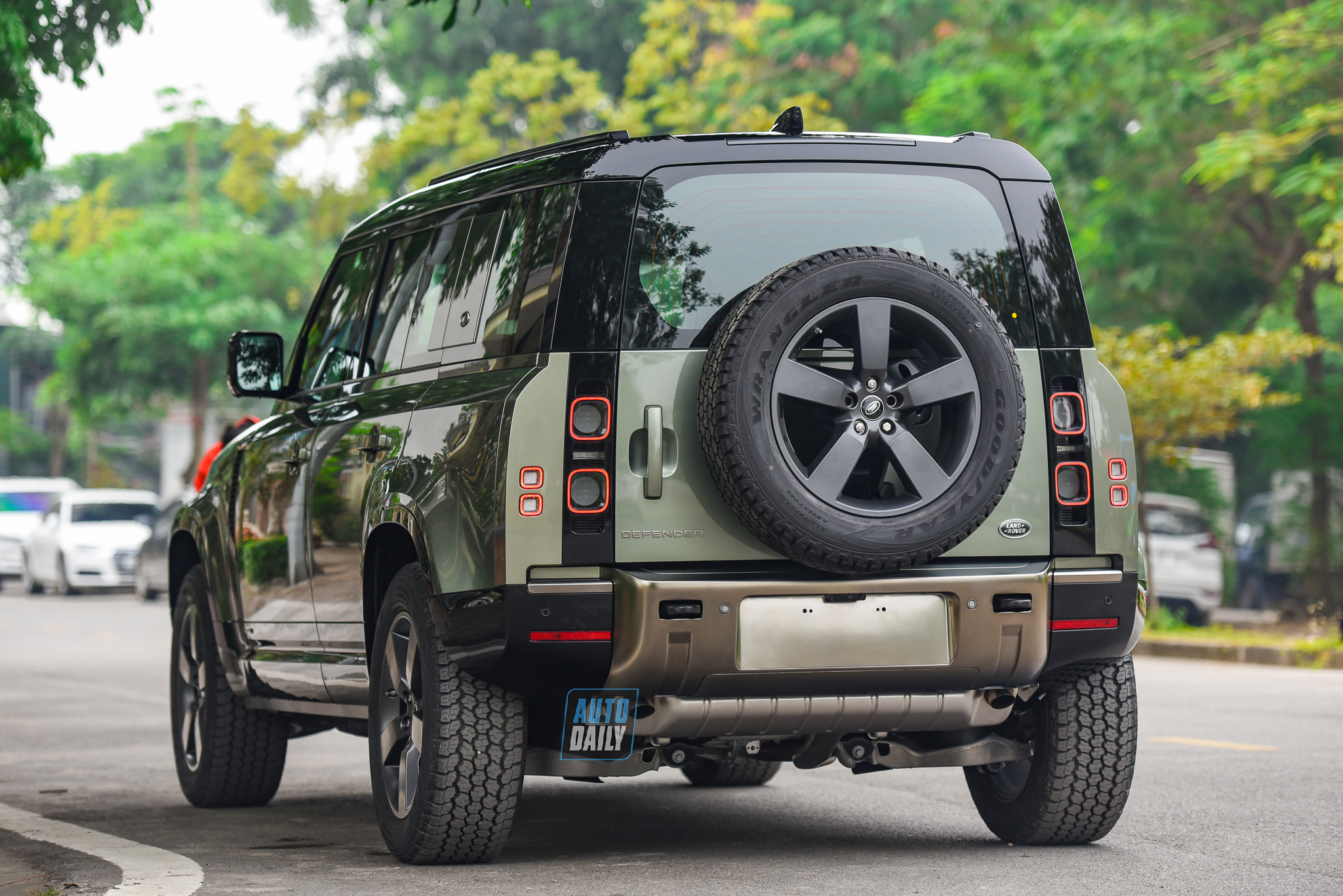 Chi tiết Land Rover Defender 2020 phiên bản đắt nhất tại Việt Nam 28.jpg