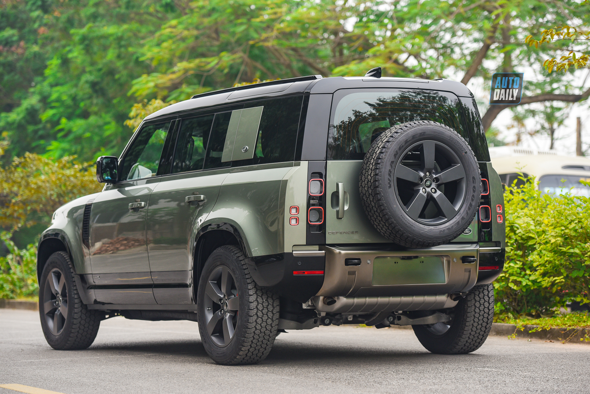 Chi tiết Land Rover Defender 2020 phiên bản đắt nhất tại Việt Nam 33.jpg