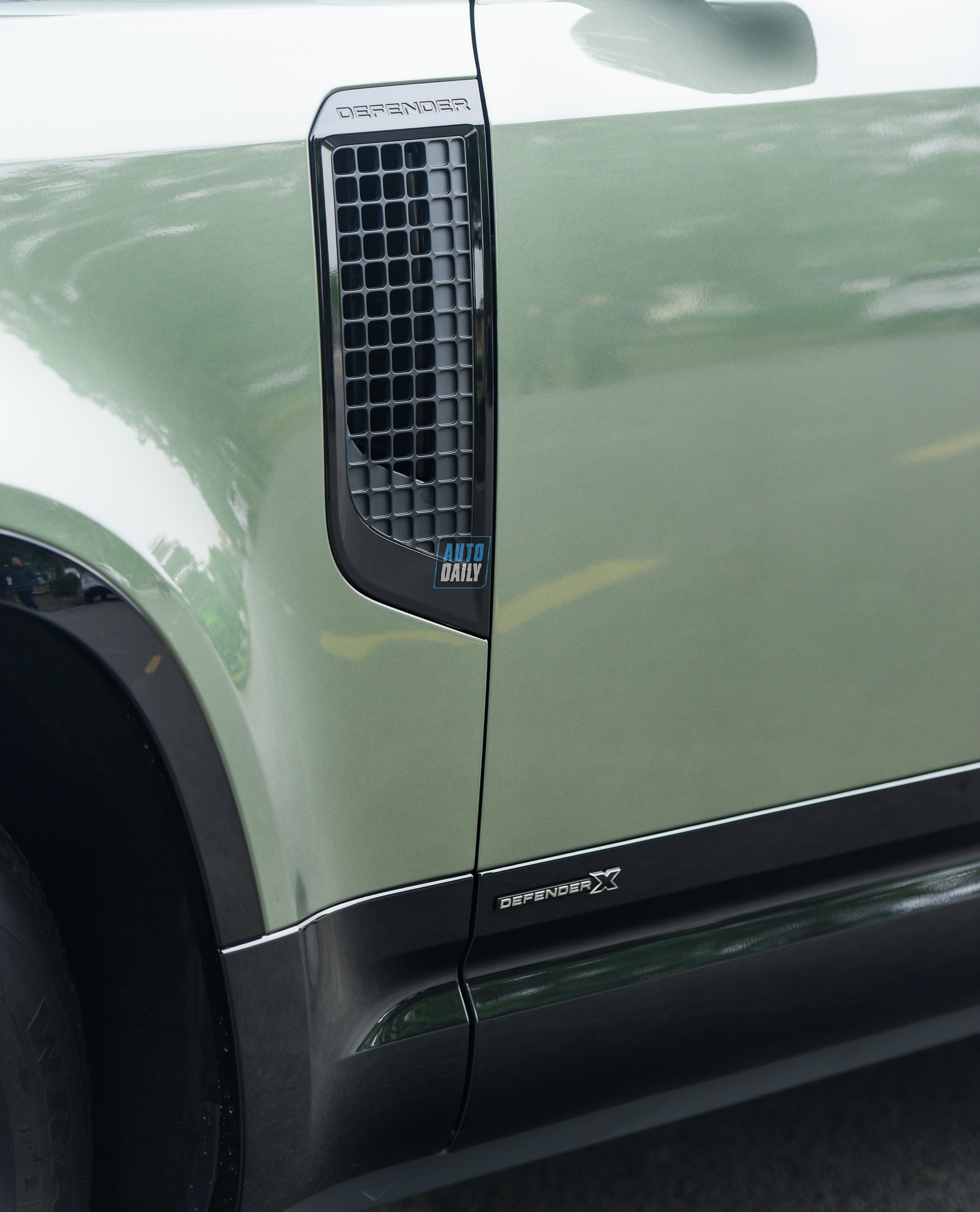 Ảnh chi tiết Land Rover Defender 110 X giá từ 6,31 tỷ tại Việt Nam 43.jpg