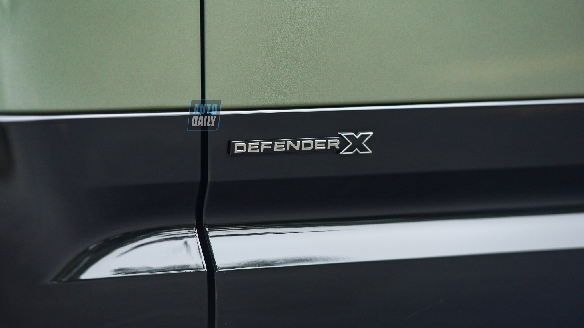 Ảnh chi tiết Land Rover Defender 110 X giá từ 6,31 tỷ tại Việt Nam 44.jpg