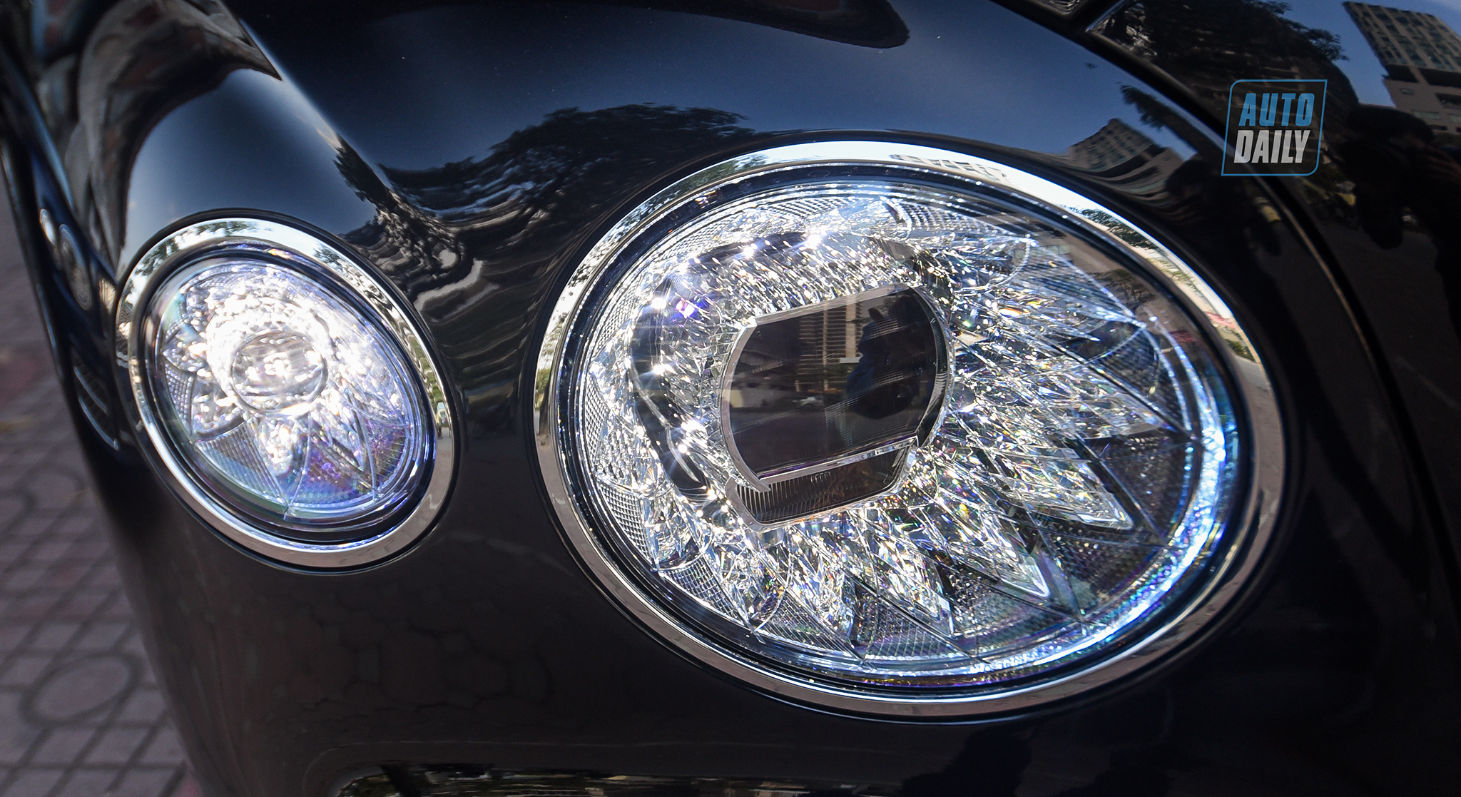 Chi tiết Bentley Flying Spur W12 First Edition hơn 23 tỷ tại Việt Nam dsc-4339-copy.jpg