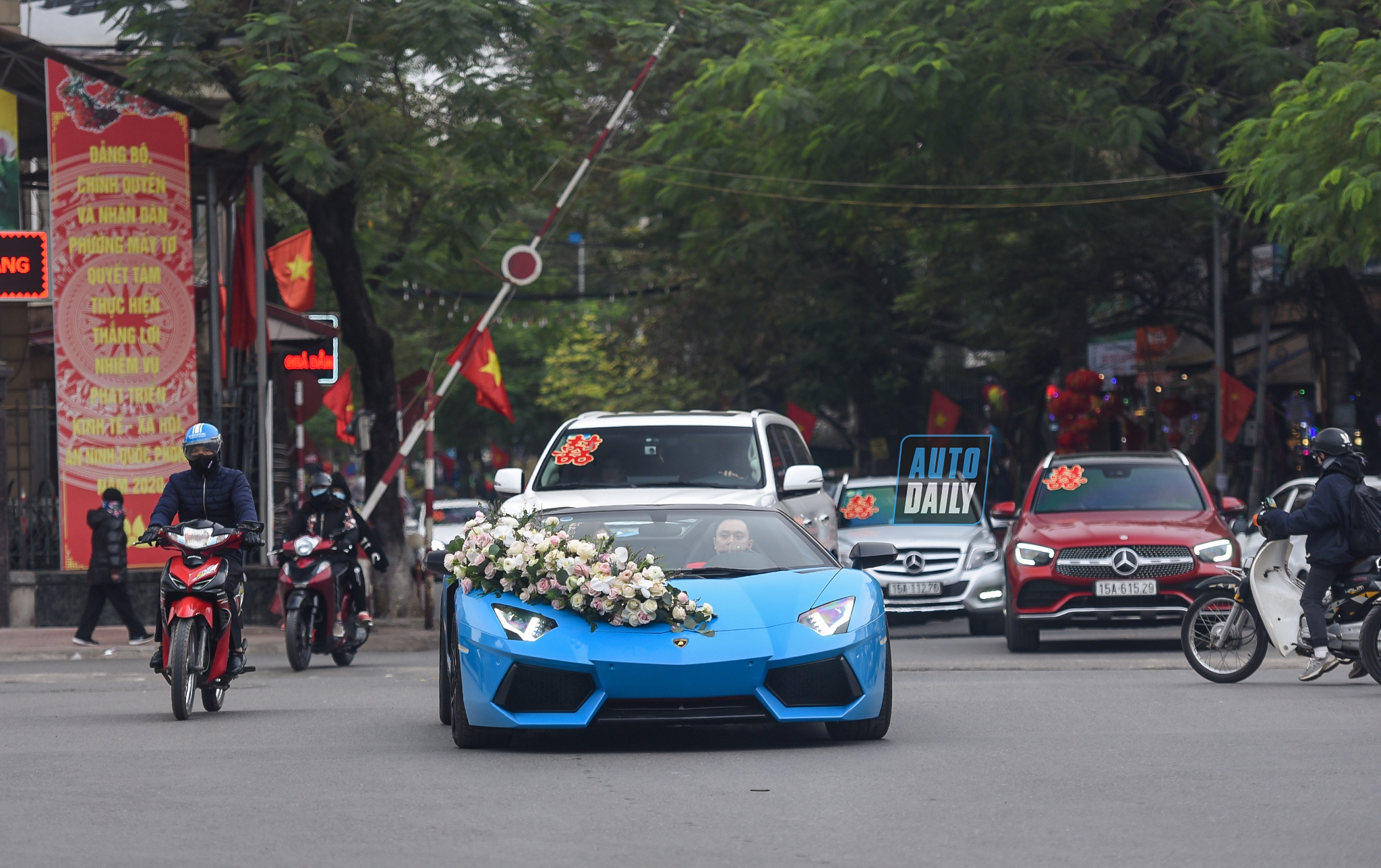 Siêu xe Lamborghini Aventador mui trần làm xe hoa tại Hải Phòng 21.jpg