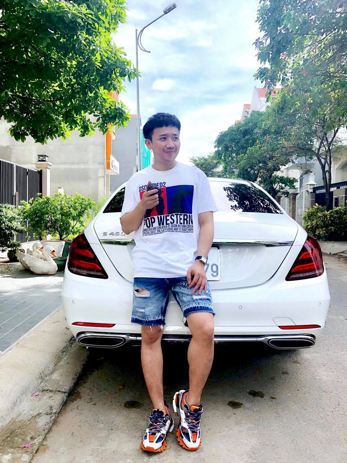 Ca sĩ Tuấn Hưng, MC Trấn Thành đồng loạt bán Mercedes-Benz S450 L 48387771-2451685818194058-3343641716497317888-o.jpg