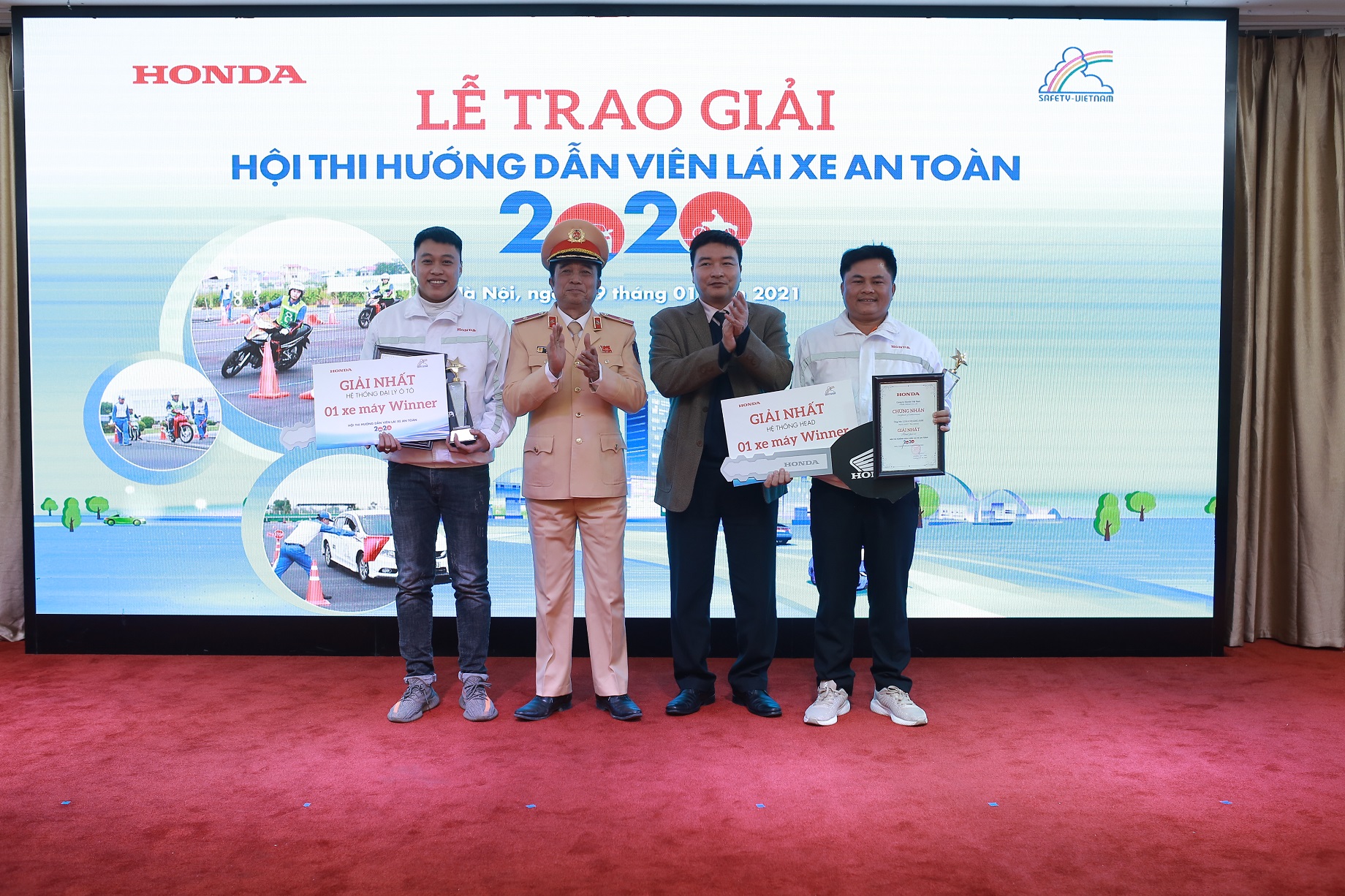 Sôi động cuộc thi “Hướng dẫn viên Lái xe an toàn năm 2020” lai-xe-an-toan-1.JPG
