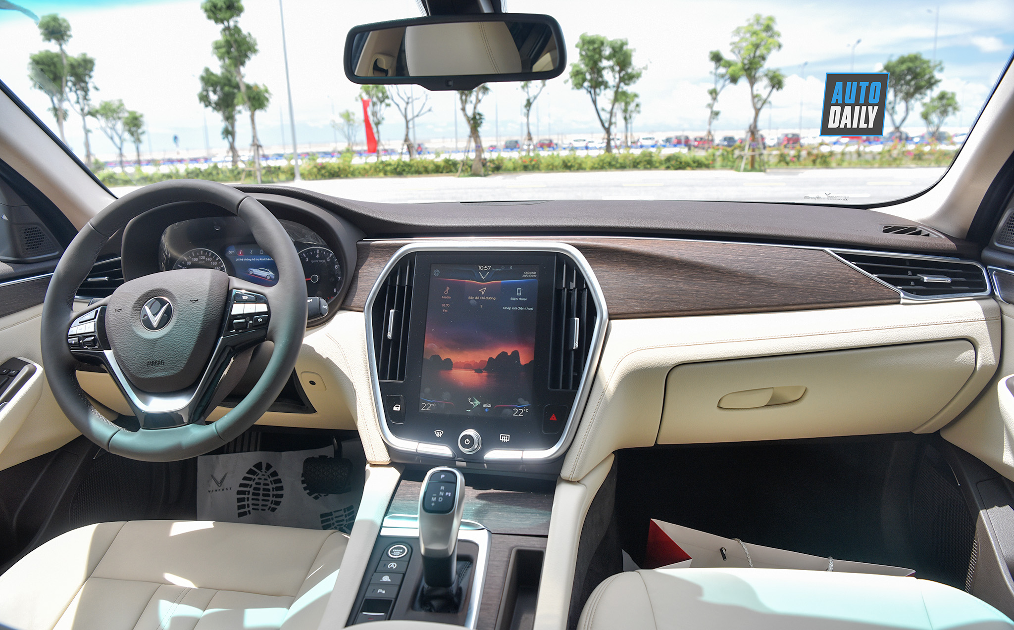 Vượt Camry, VinFast Lux A2.0 dẫn đầu phân khúc Sedan tầm giá 1 tỷ năm 2020 se14.jpg