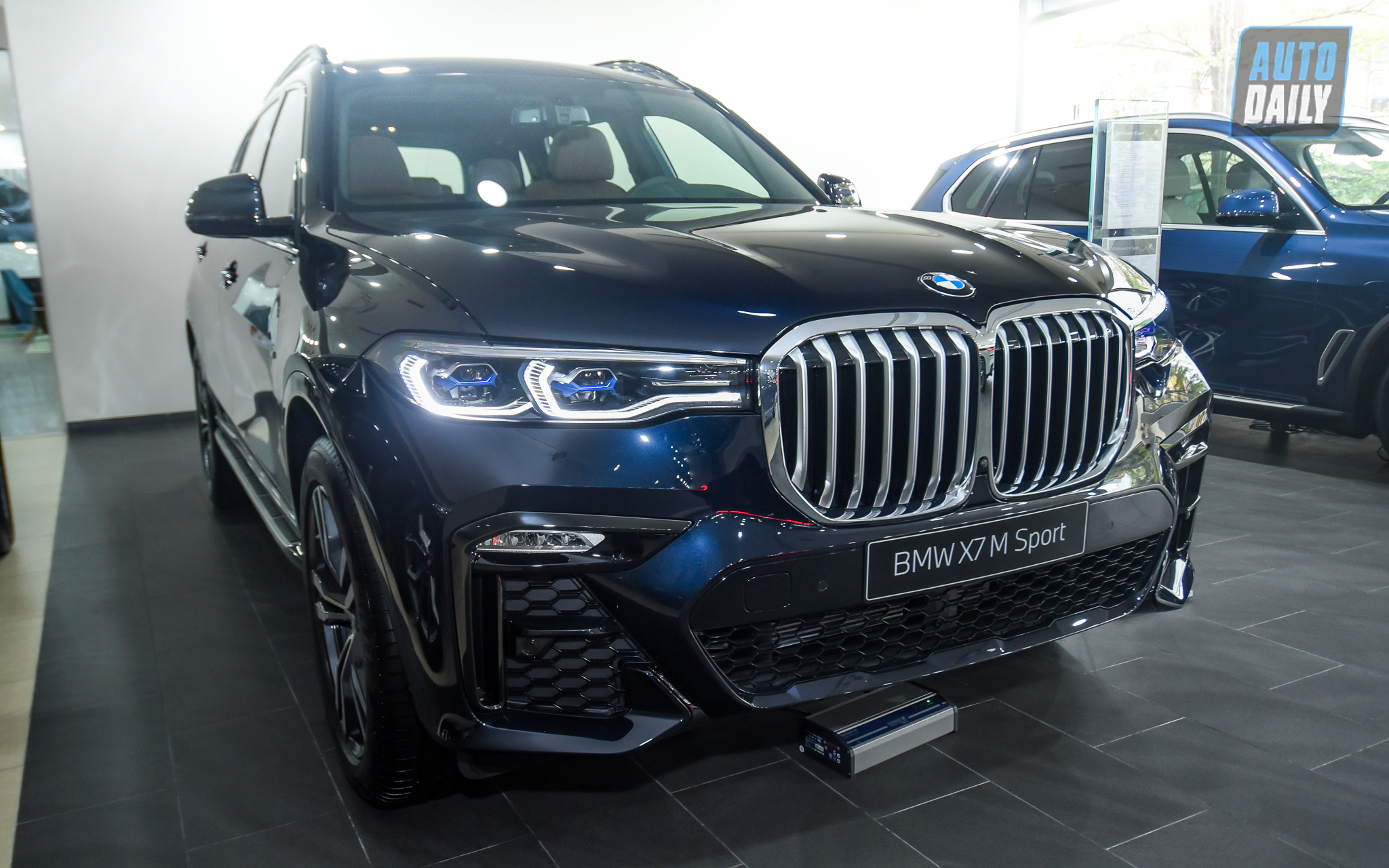 Diện kiến BMW X7 M-Sport 2021 chính hãng giá hơn 5,8 tỷ đồng dsc-6808.jpg