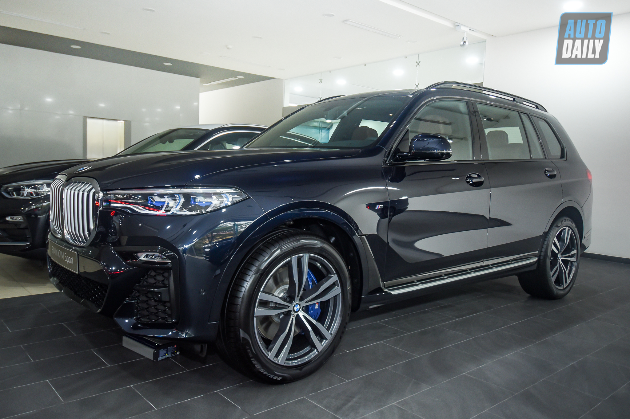 Diện kiến BMW X7 M-Sport 2021 chính hãng giá hơn 5,8 tỷ đồng dsc-6813.jpg