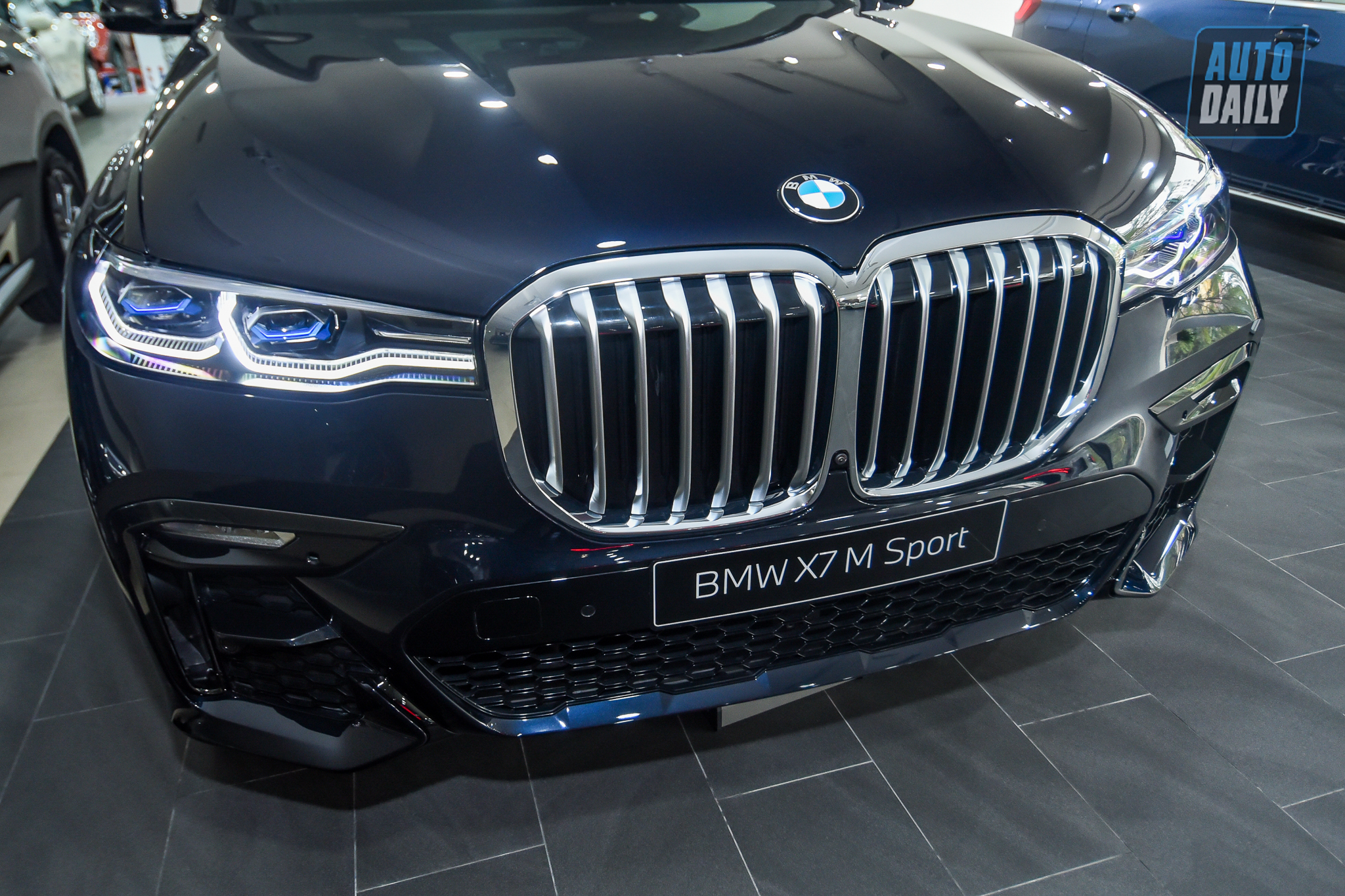 Diện kiến BMW X7 M-Sport 2021 chính hãng giá hơn 5,8 tỷ đồng dsc-6815.jpg
