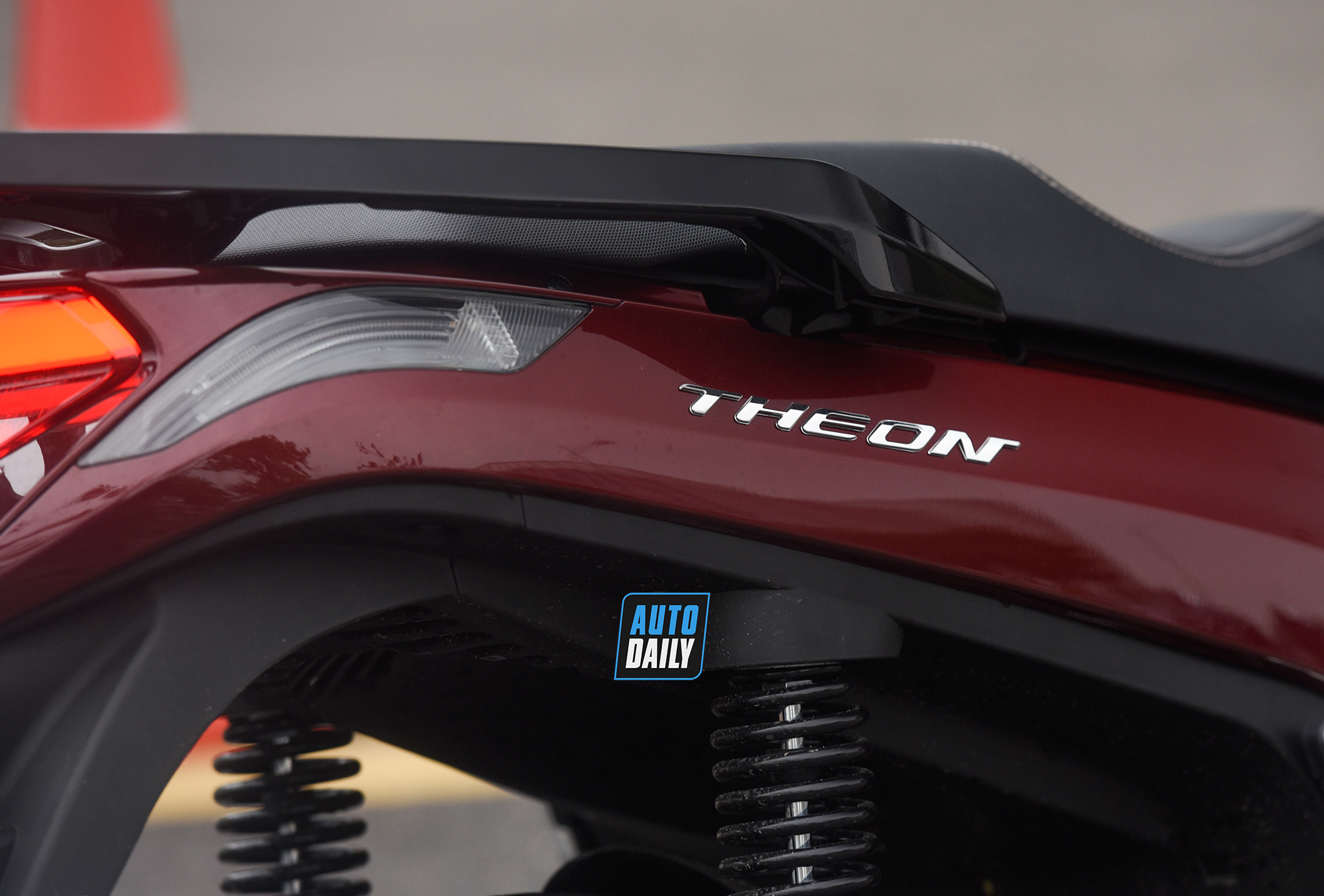 VinFast Theon 2021 bắt đầu được bàn giao đến tay khách hàng Chi tiết VinFast Theon - Xe máy điện cao cấp nhiều công nghệ tiên tiến dsc-8749-copy.jpg
