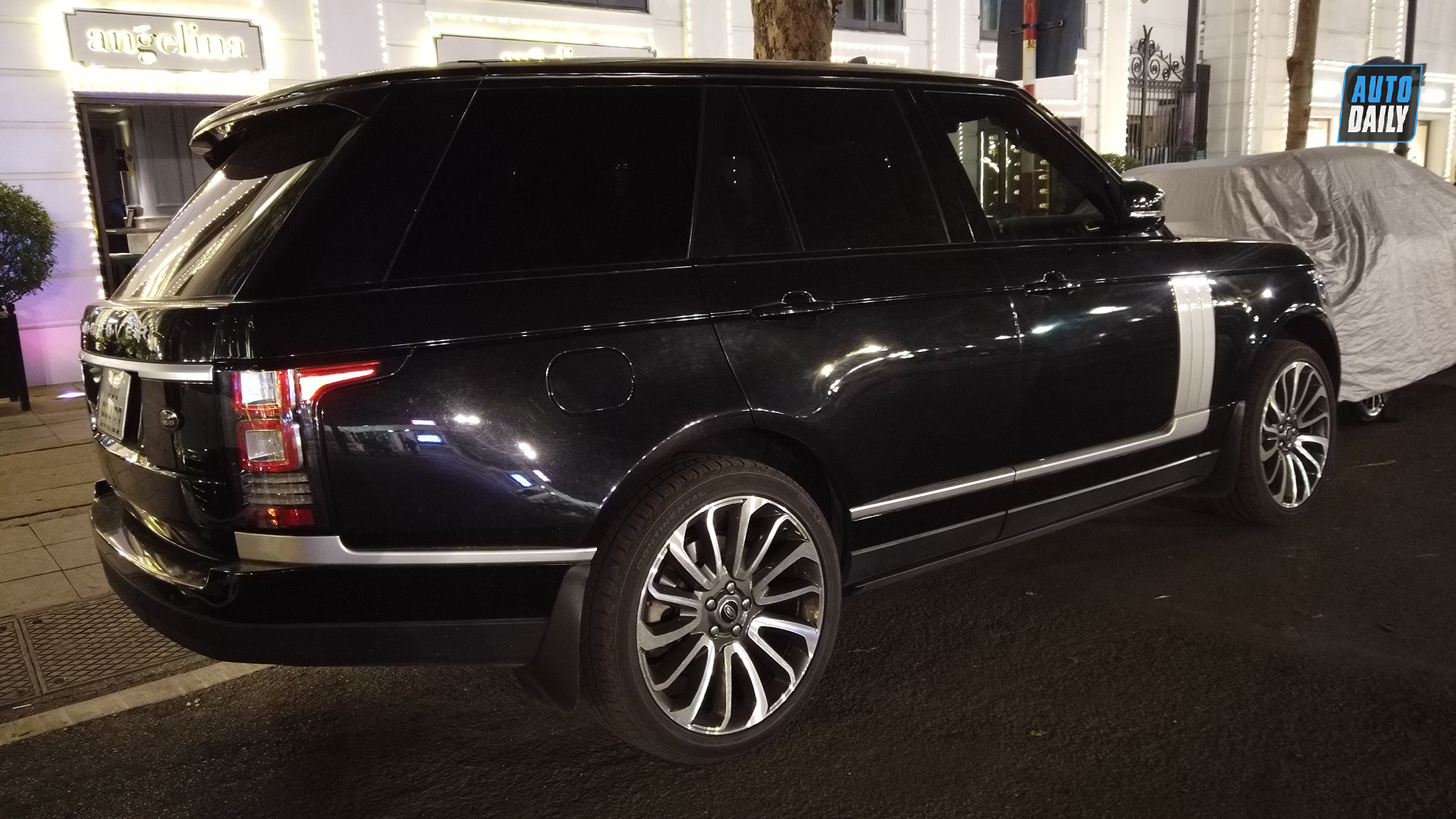 Rolls-Royce Cullinan và dàn xe hoa hoành tráng trong đám cưới tại Hà Nội dam-cuoi-5.jpg