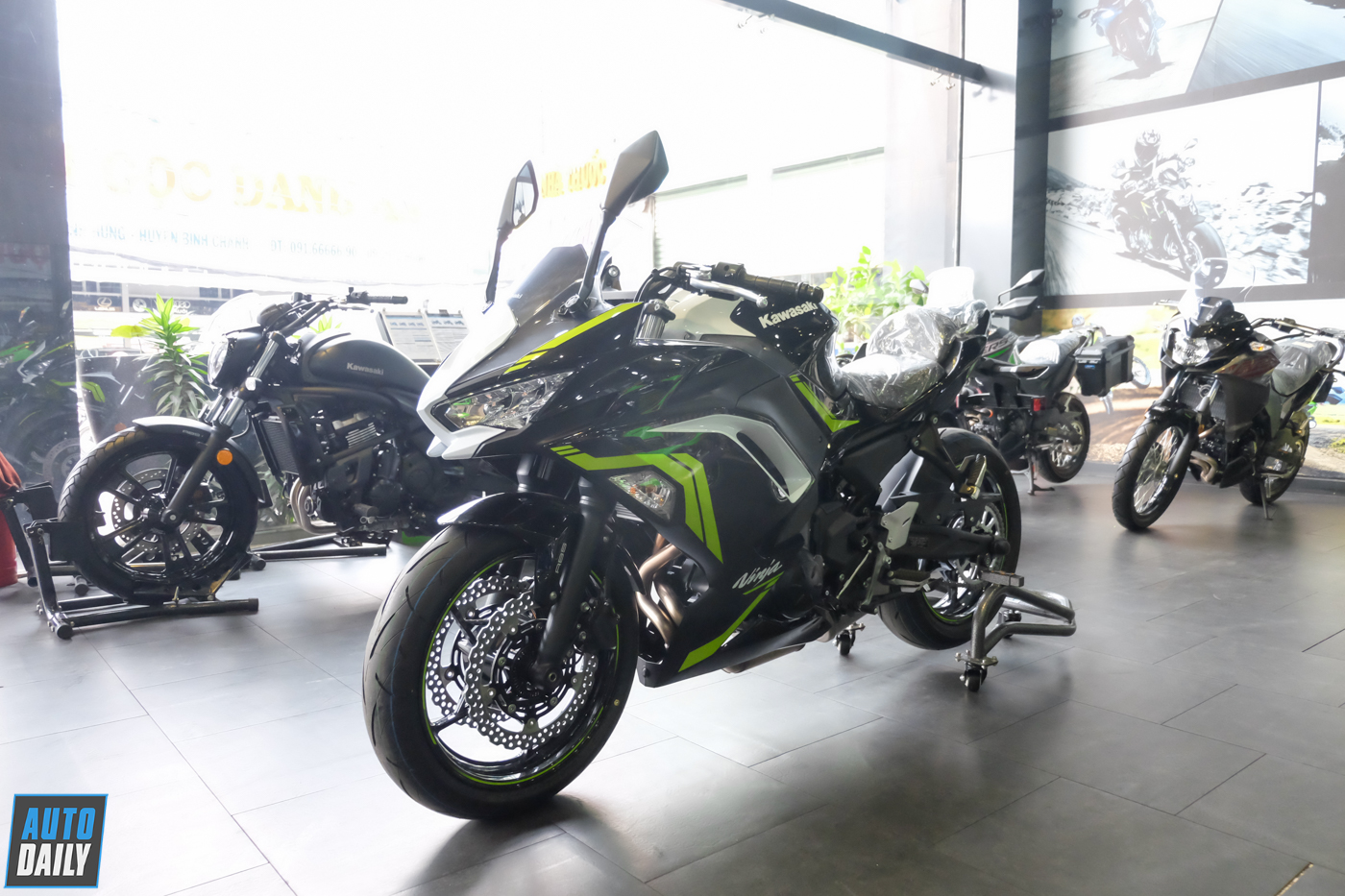 Kawasaki-Ninja-650-ABS-KRT-2021%20%2813%29.JPG