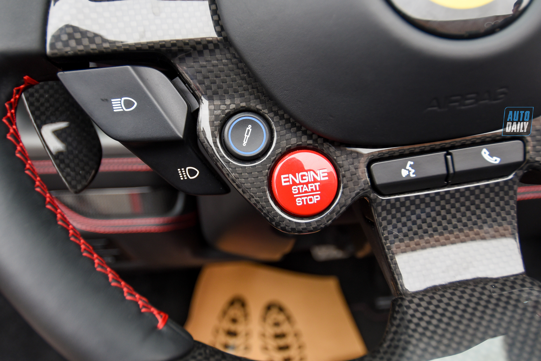 Ảnh chi tiết Ferrari F8 Spider giá hơn 1 triệu USD tại Việt Nam 25.jpg