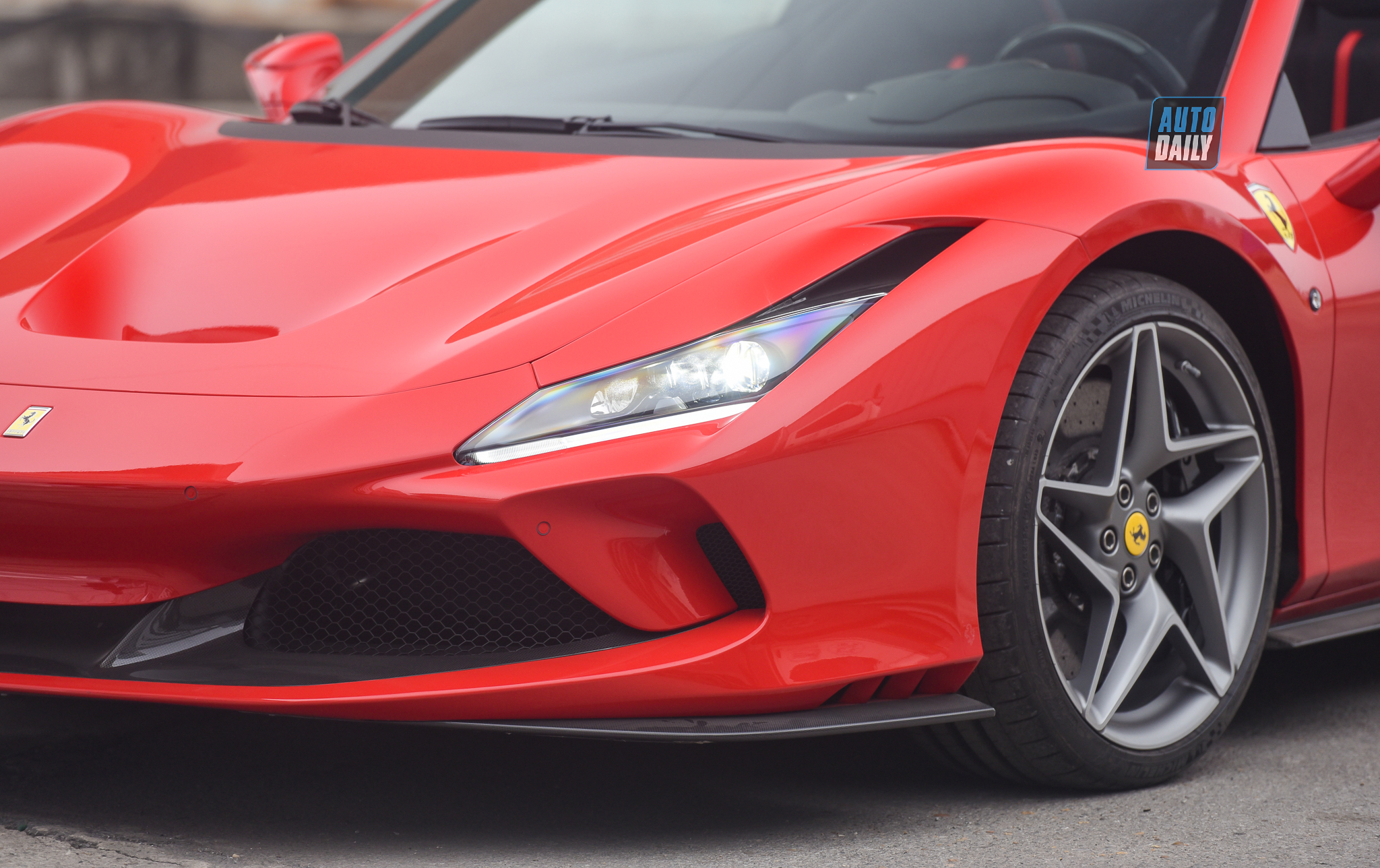 Ảnh chi tiết Ferrari F8 Spider giá hơn 1 triệu USD tại Việt Nam 4.jpg