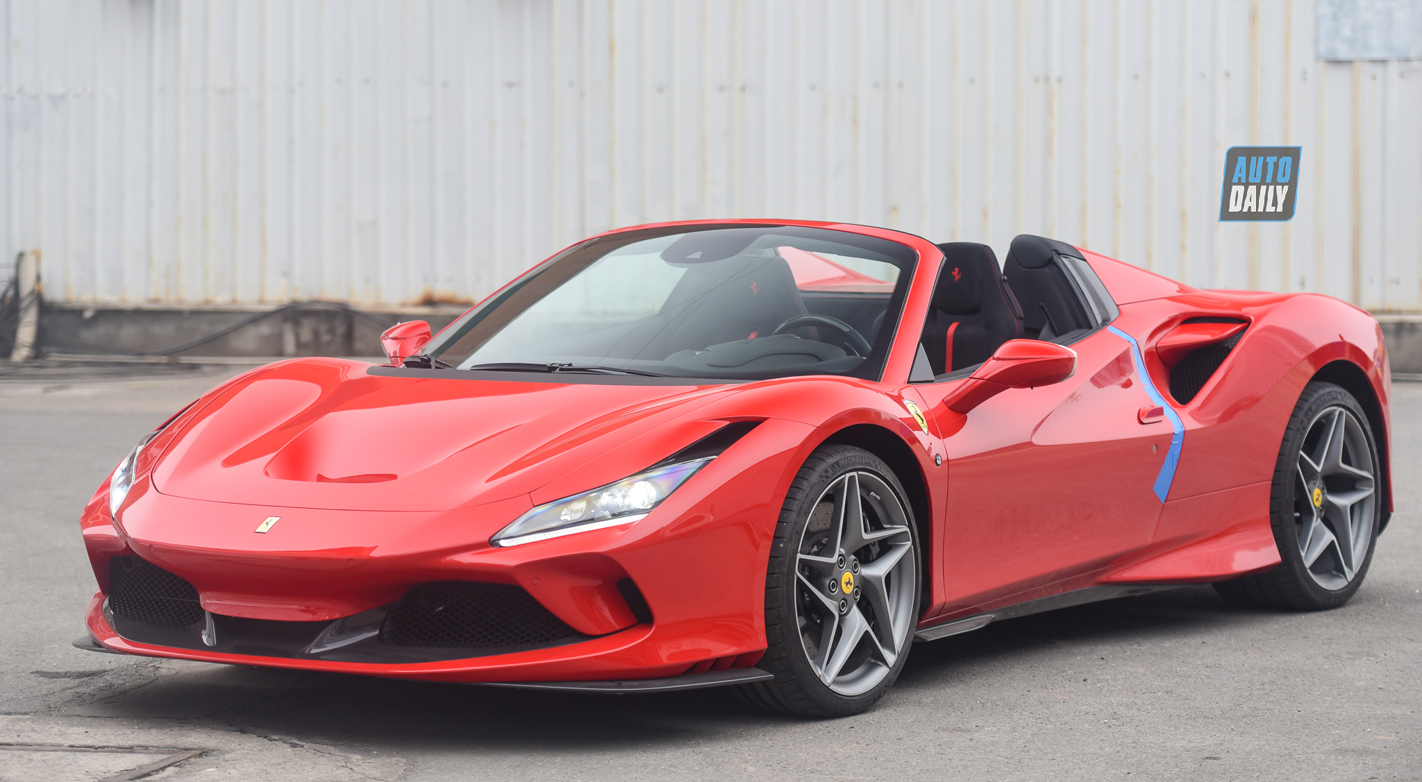 Ảnh chi tiết Ferrari F8 Spider giá hơn 1 triệu USD tại Việt Nam 5.jpg