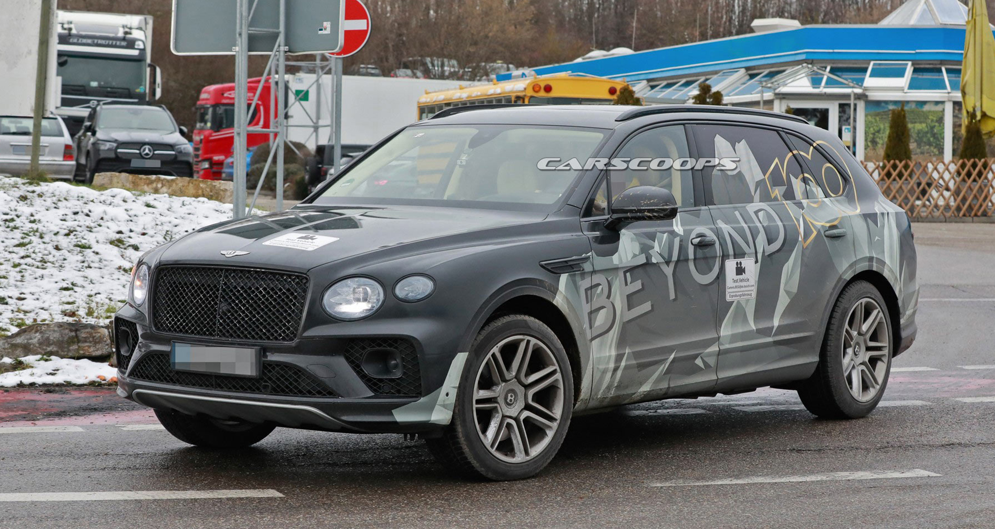 Bentley Bentayga EWB - SUV Siêu sang lần đầu lộ diện trên đường thử