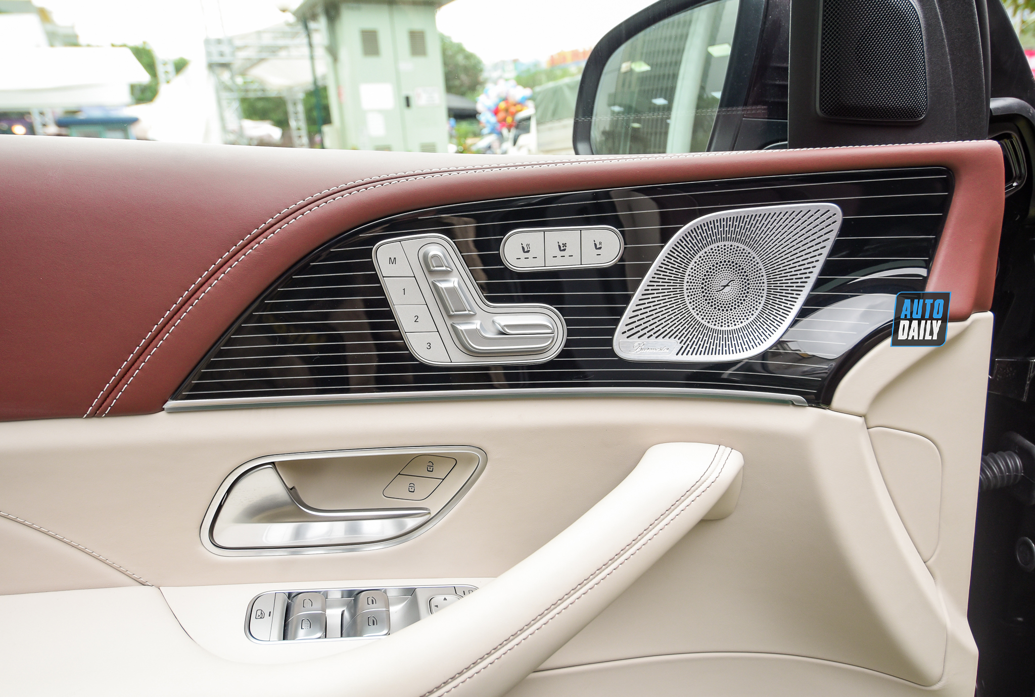 Thêm ảnh Mercedes-Maybach GLS600 2021 đầu tiên về Việt Nam 10.jpg