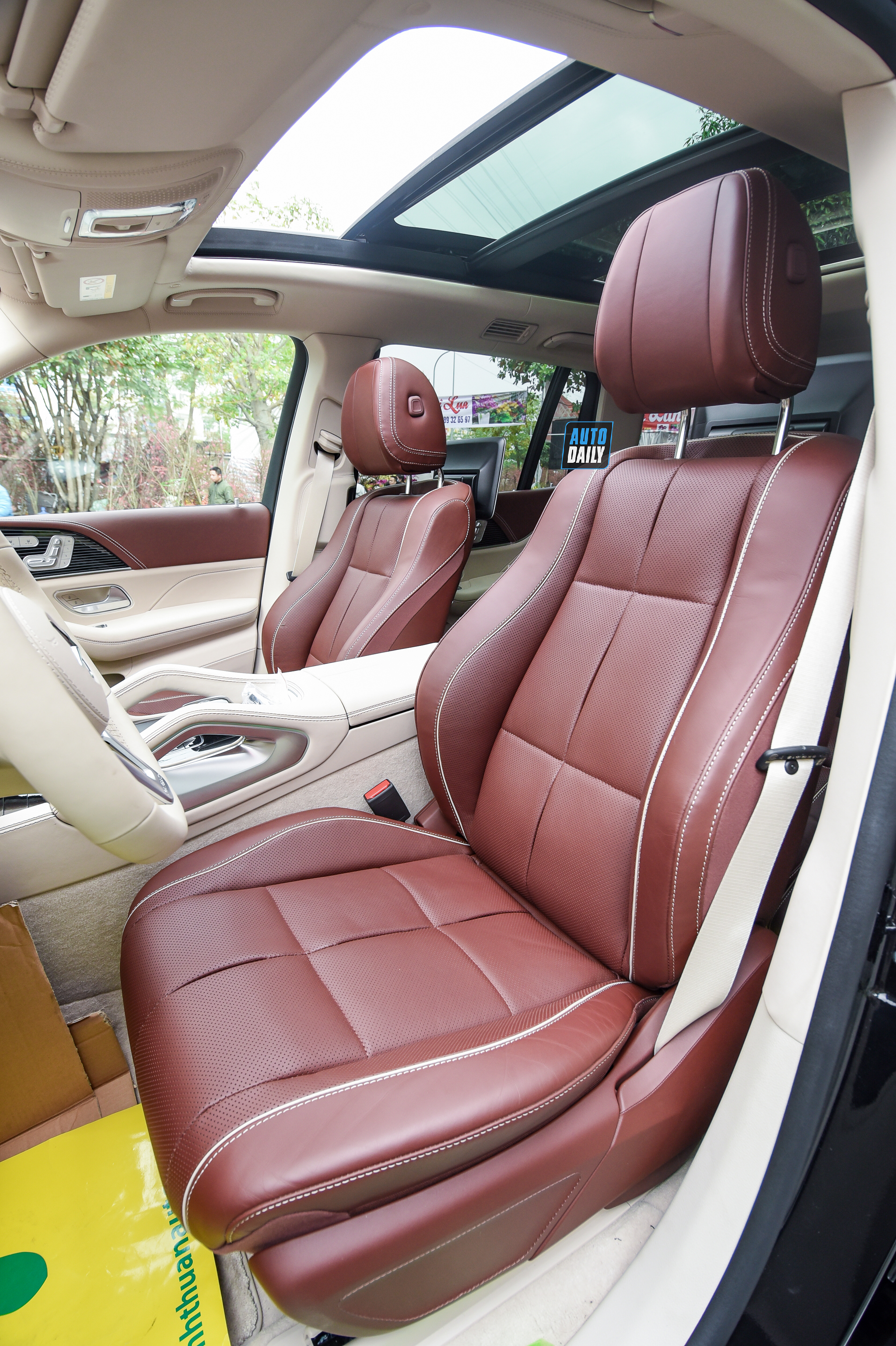 Thêm ảnh Mercedes-Maybach GLS600 2021 đầu tiên về Việt Nam 12.jpg