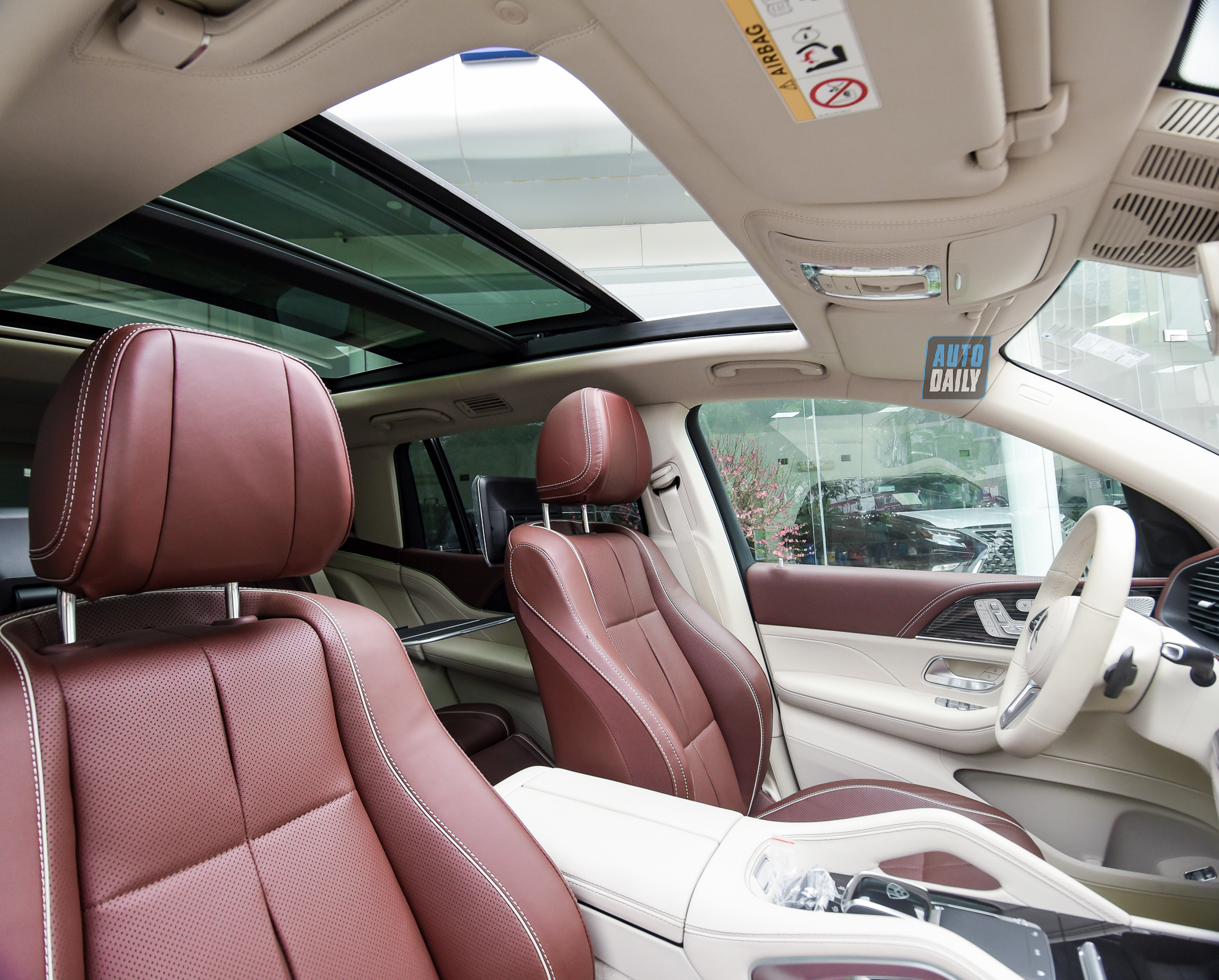 Thêm ảnh Mercedes-Maybach GLS600 2021 đầu tiên về Việt Nam 13.jpg