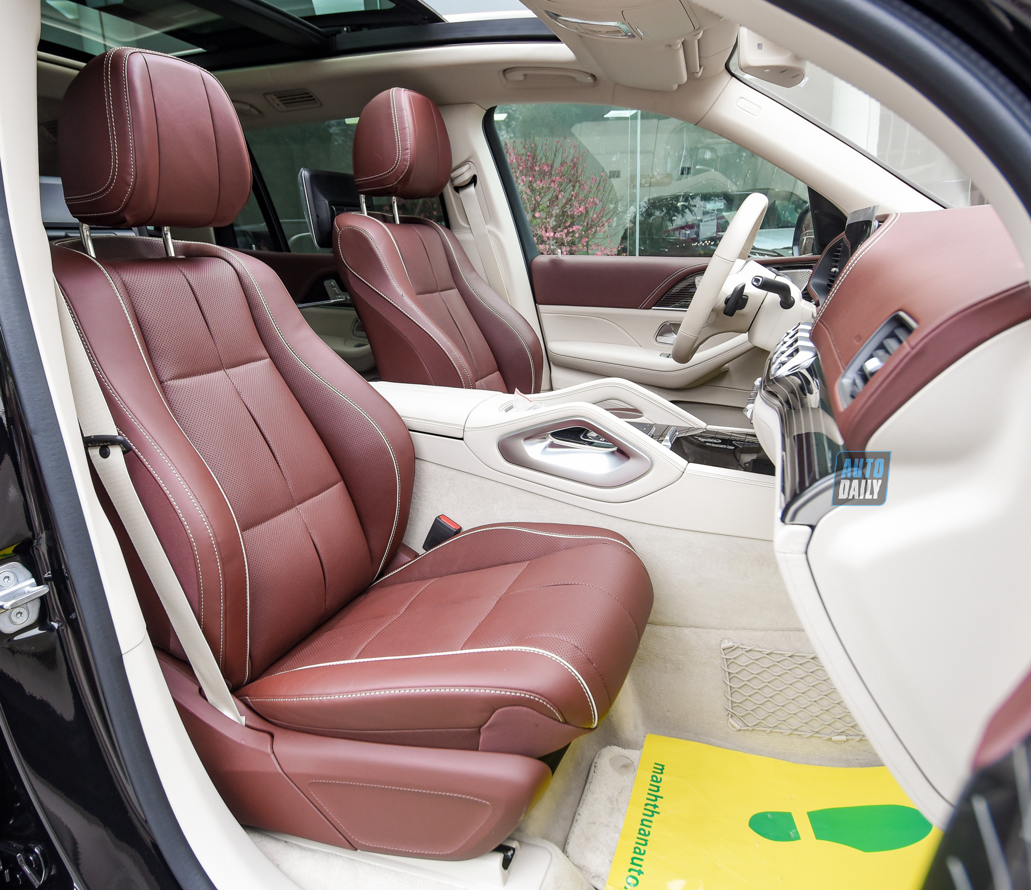 Thêm ảnh Mercedes-Maybach GLS600 2021 đầu tiên về Việt Nam 14.jpg