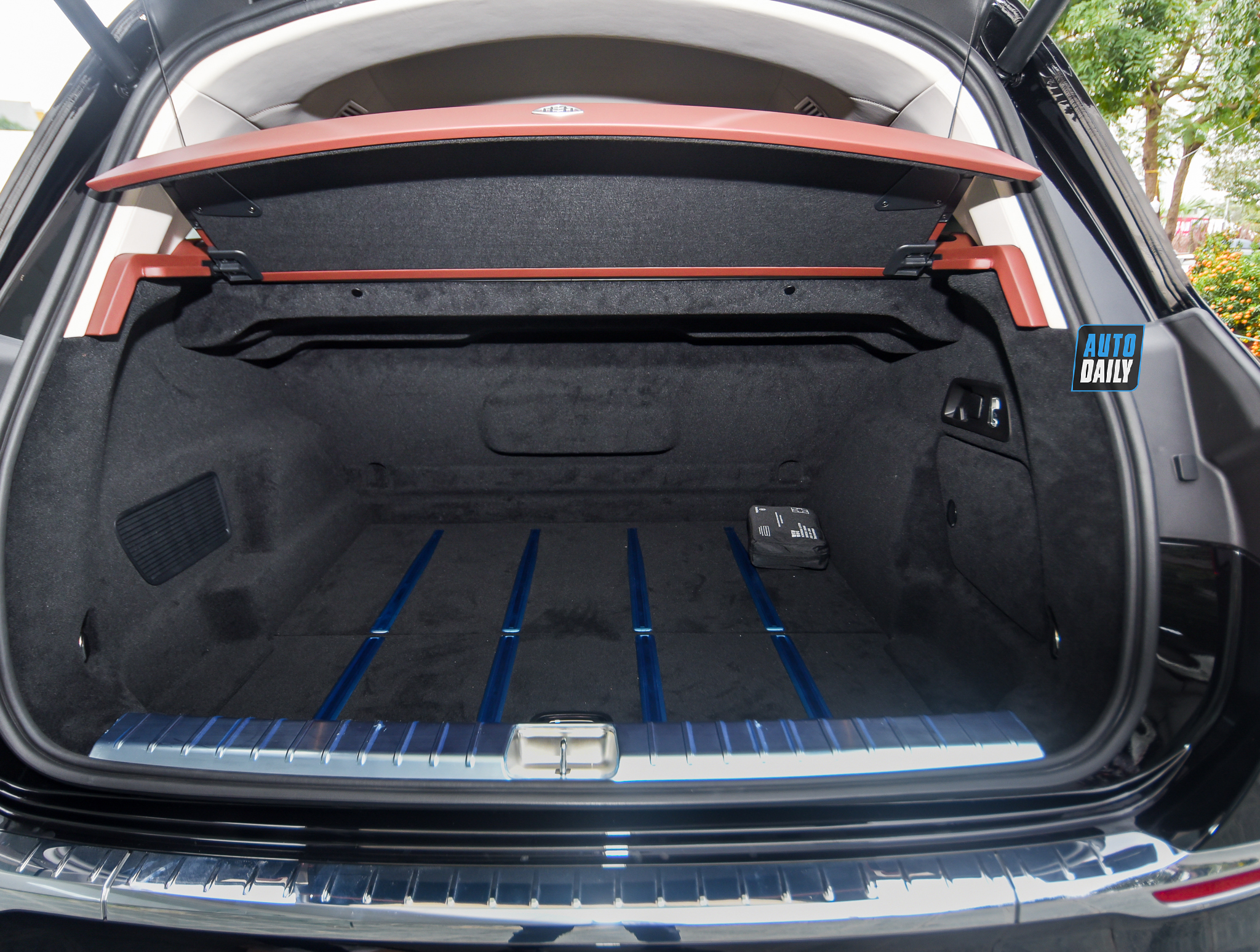 Thêm ảnh Mercedes-Maybach GLS600 2021 đầu tiên về Việt Nam 16.jpg