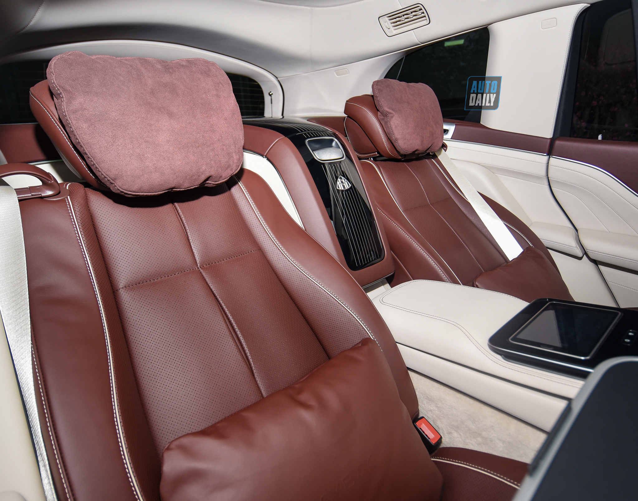 Thêm ảnh Mercedes-Maybach GLS600 2021 đầu tiên về Việt Nam 29.jpg