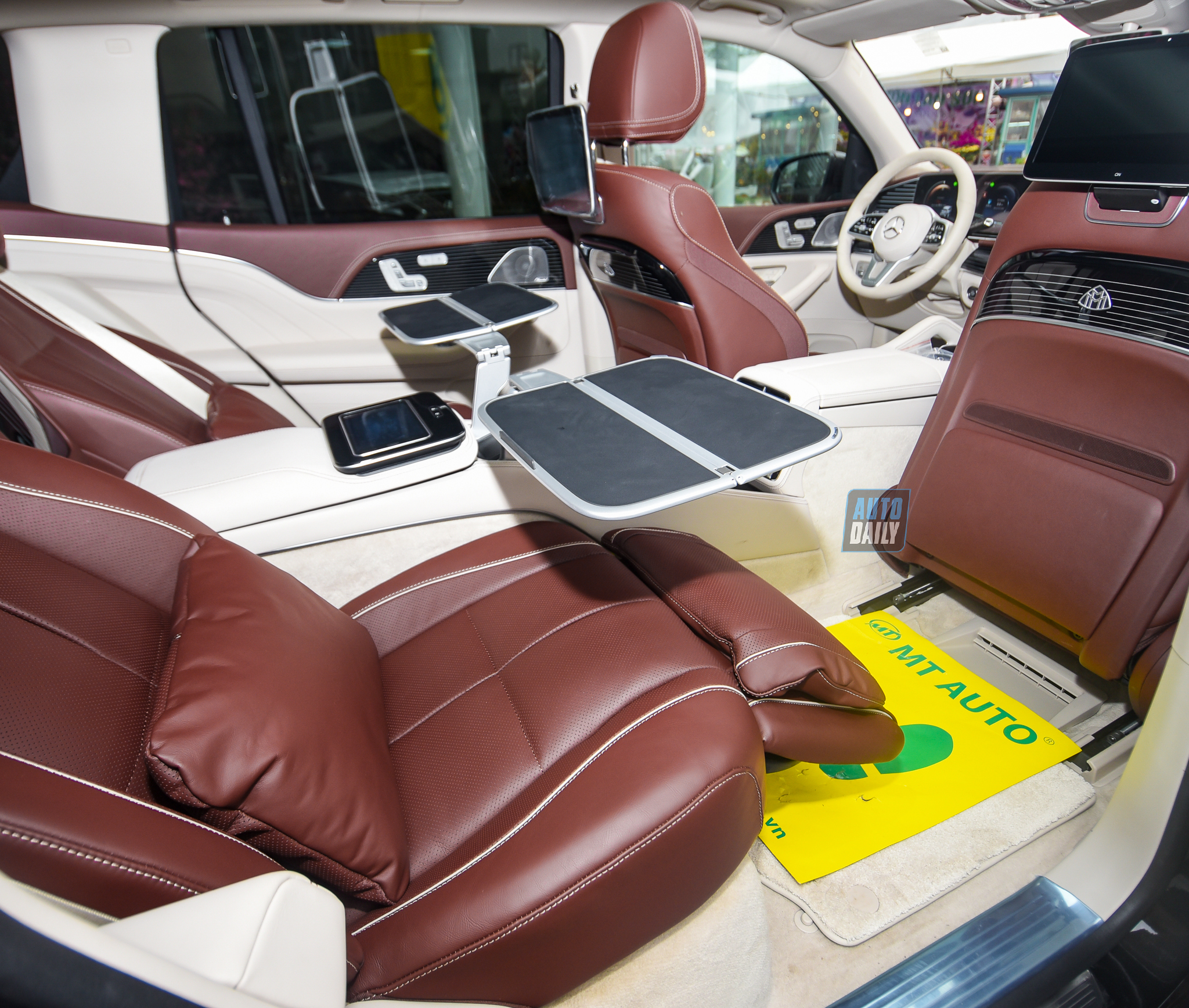 Thêm ảnh Mercedes-Maybach GLS600 2021 đầu tiên về Việt Nam 32.jpg