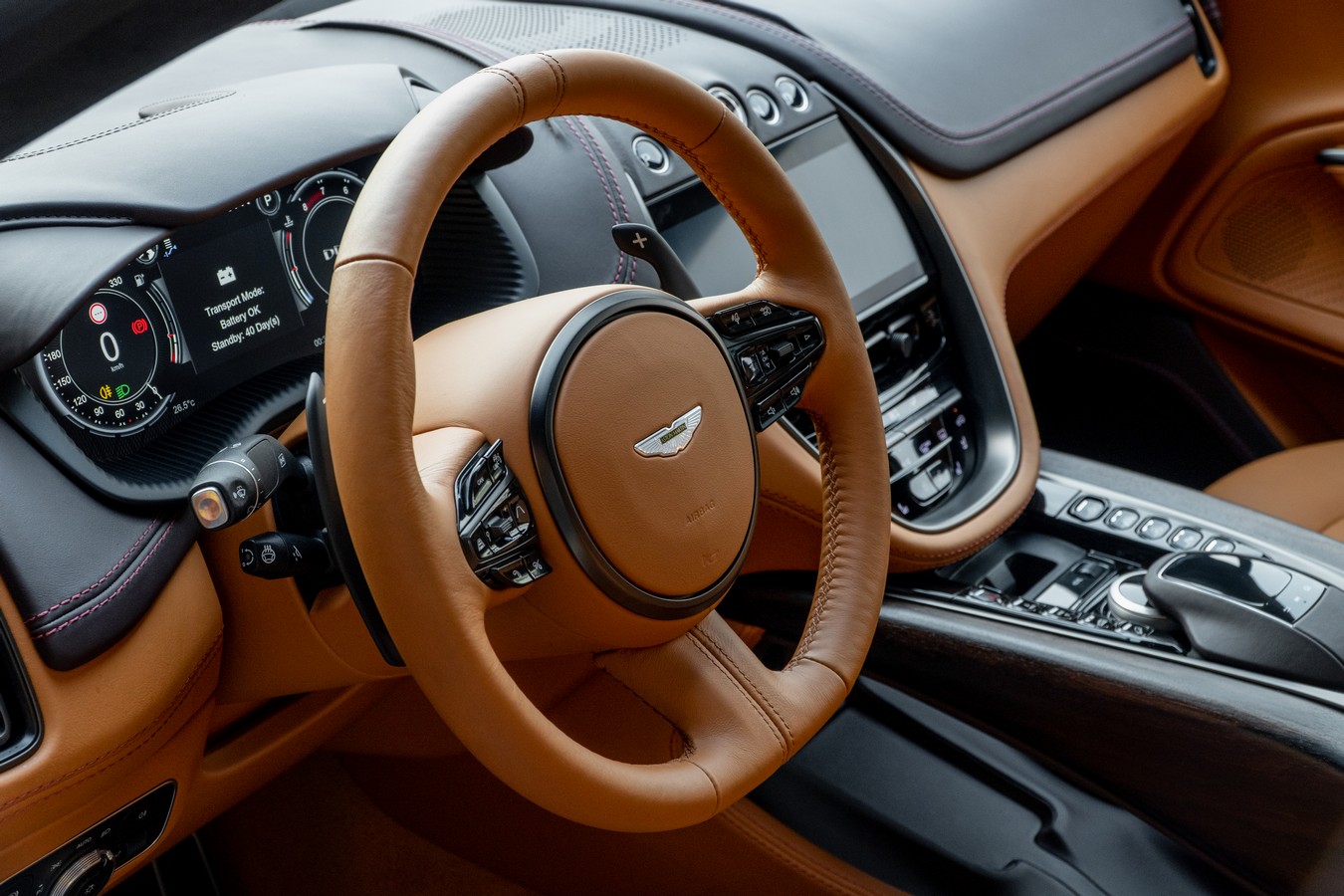 SUV “quý tộc” Aston Martin DBX  ra mắt thị trường Việt Nam Aston-Martin-DBX (21).JPG